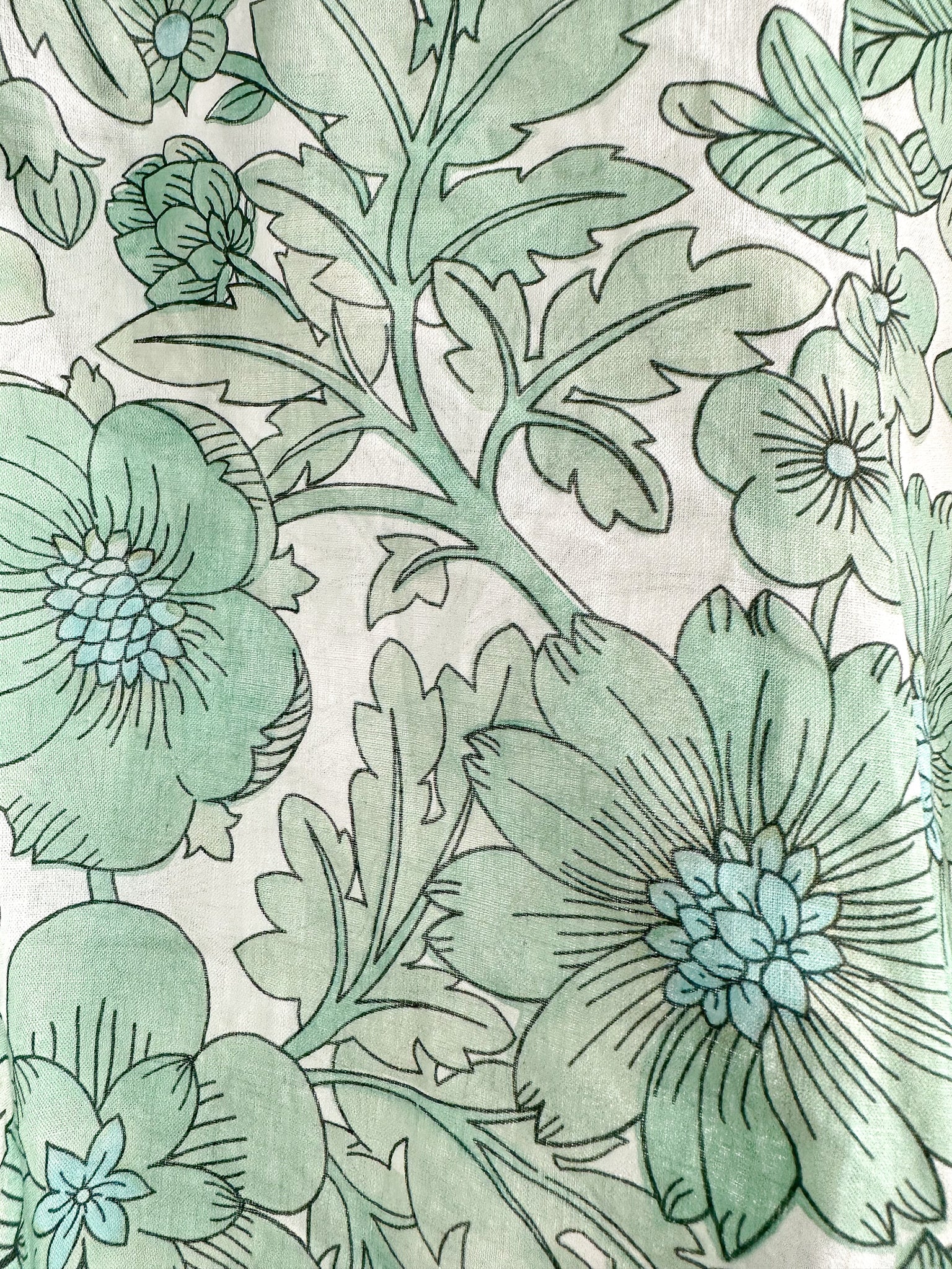 The Vampire's Wife The Persuasion Linen Floral Green High Waist Shorts - House Of Huntington