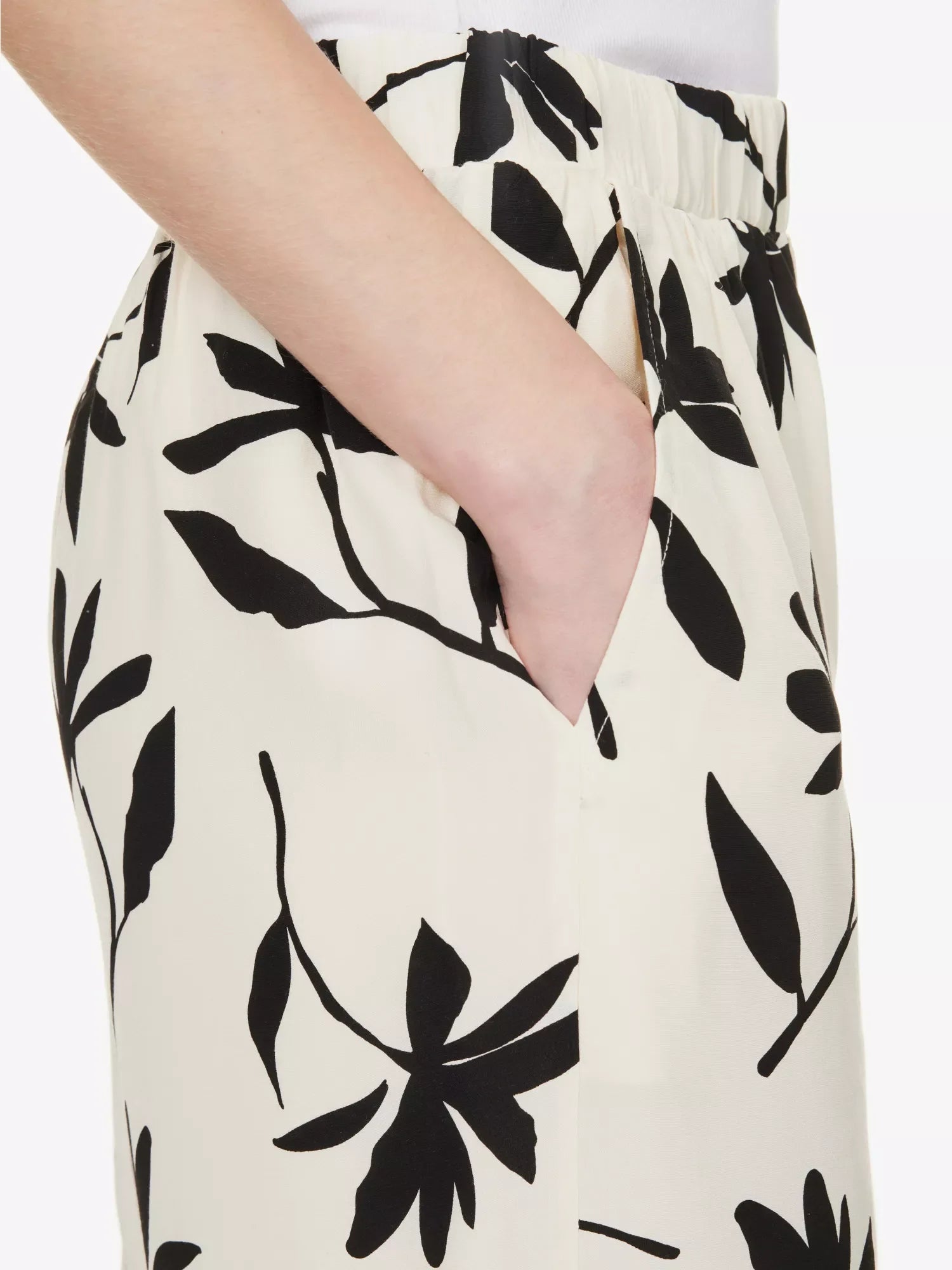 ANINE BING Owen Floral Print Wide Leg Mid Rise Woven Trousers - House Of Huntington