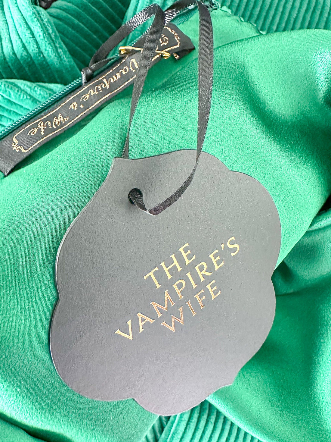 The Vampire's Wife Sample Sale Online October 2024 - All the details - House Of Huntington