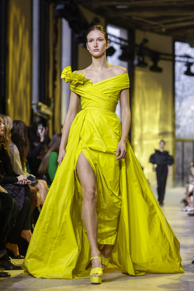 Elie Saab Lime Green Ruffle Detail Off Shoulder Open Leg Formal Gown AW23/24 Elie Saab Lime Green Ruffle Detail Off Shoulder Open Leg Formal Gown AW23/24