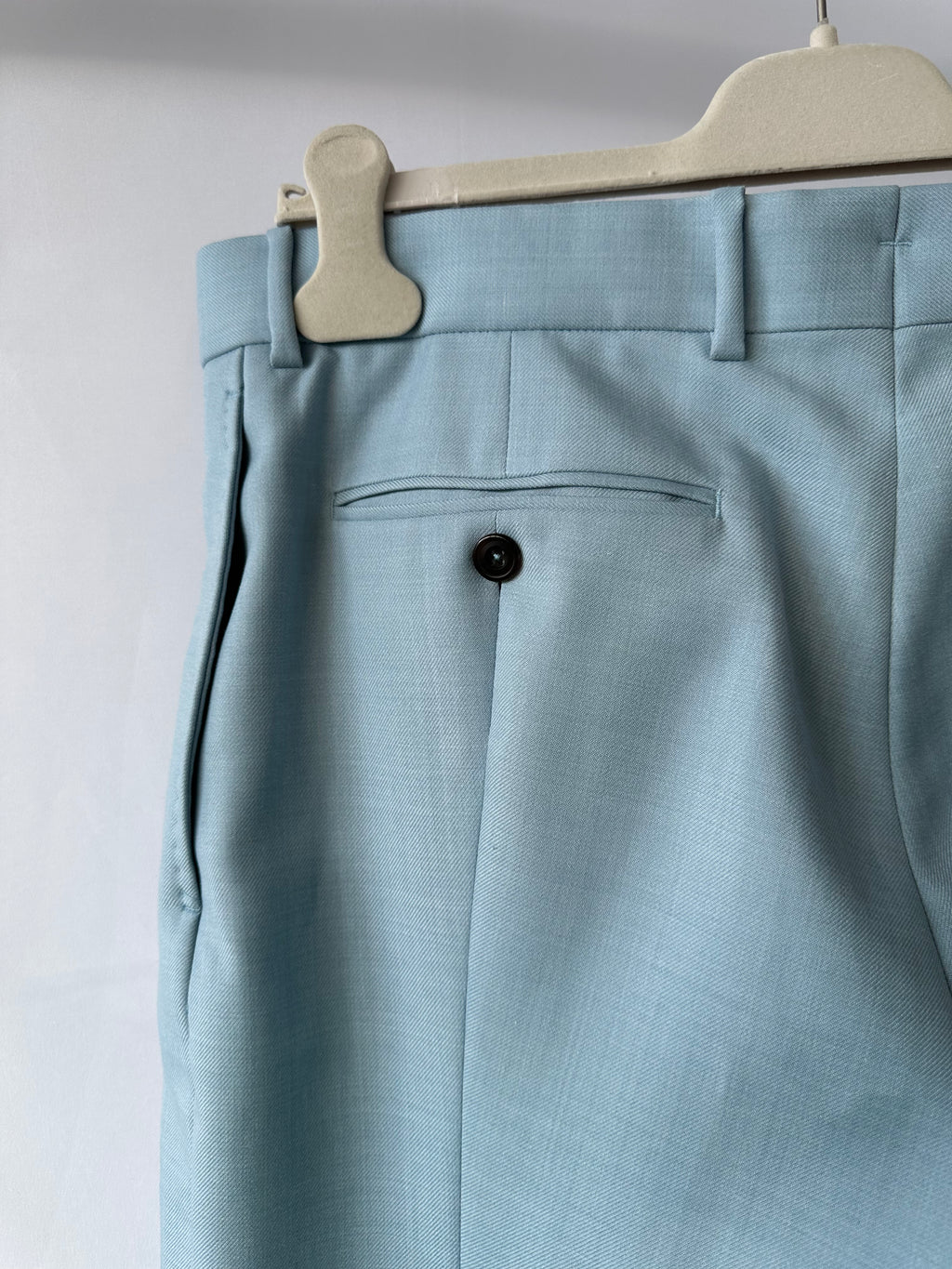 Pantalon cigarette bleu pâle Alexander McQueen