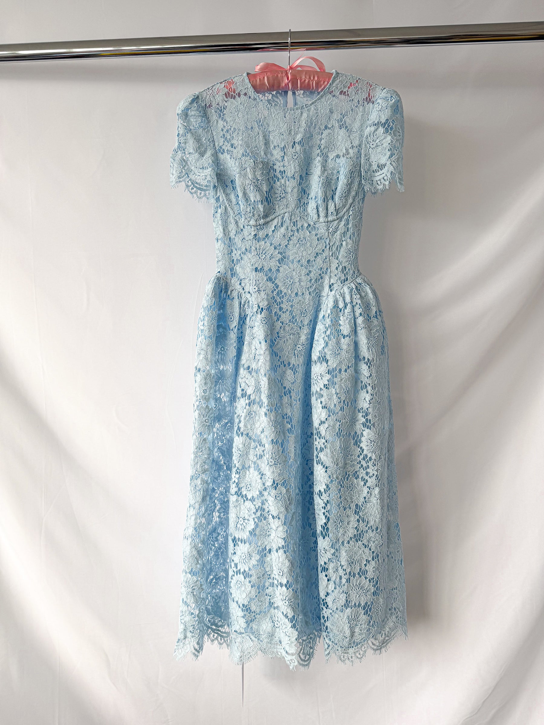Self-Portrait x Disney Blue Floral-Lace Short-Sleeves Woven Midi Dress