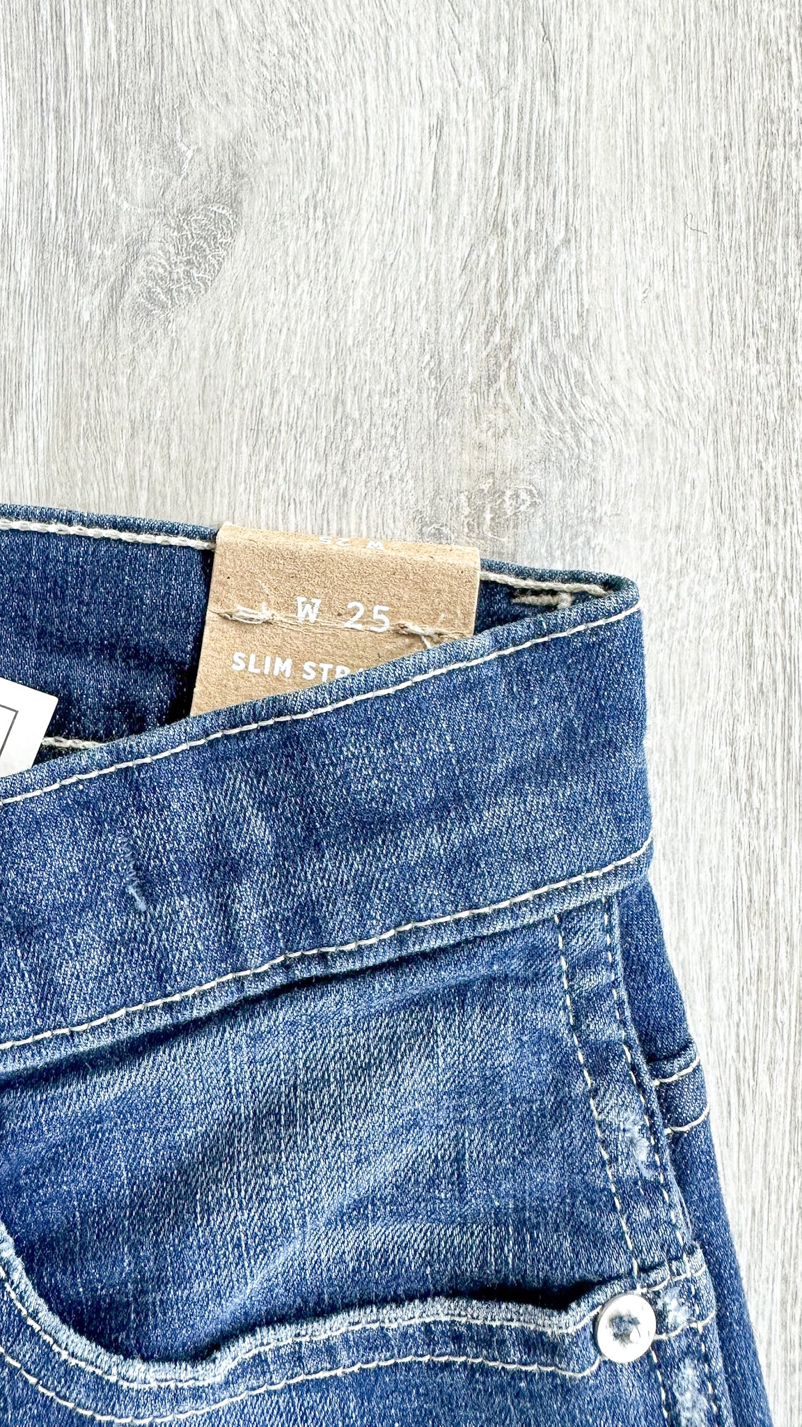 Madewell Slim Straight Denim Jeans Raw Hem Edition - House Of Huntington