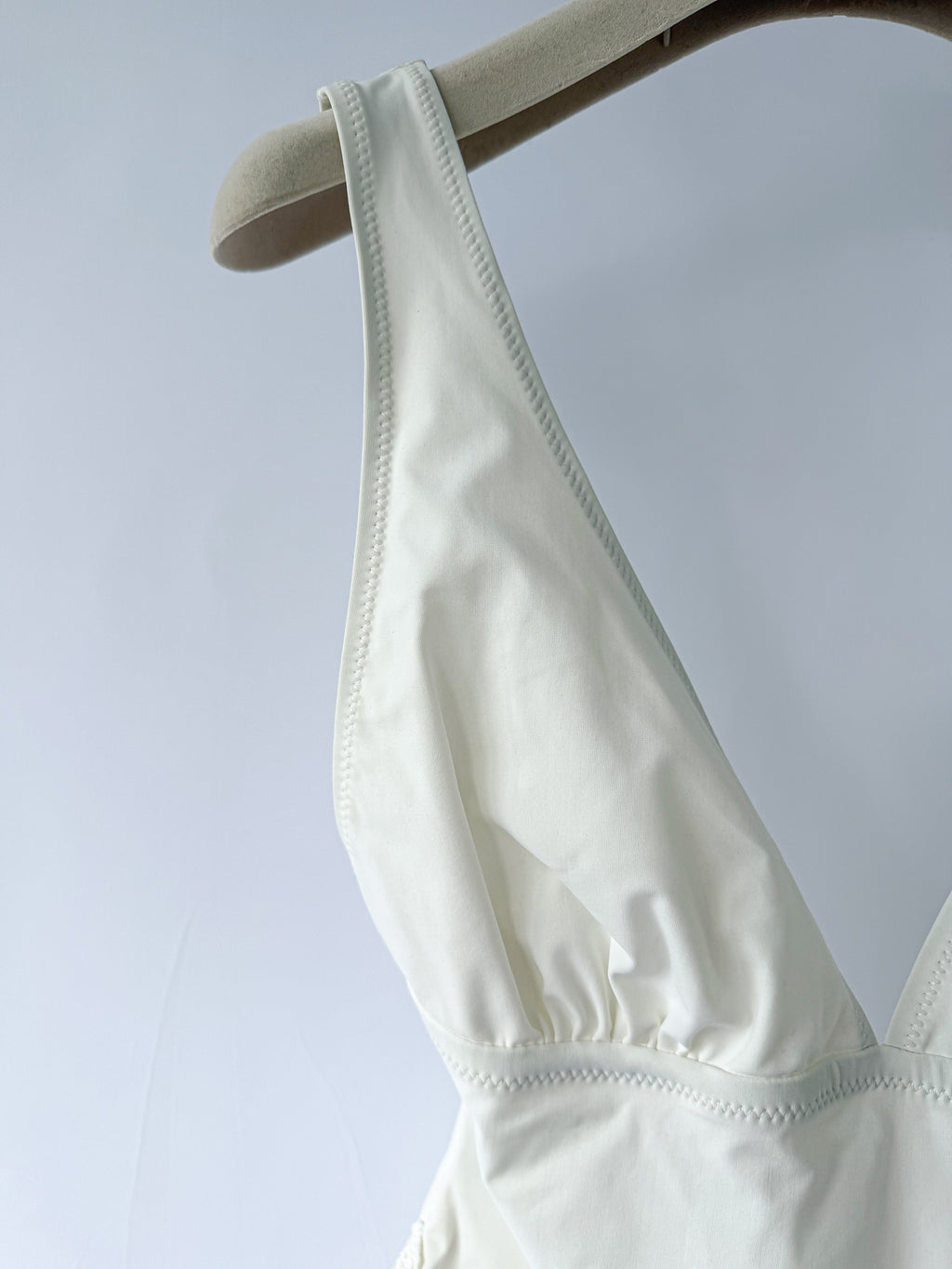 Pain De Sucre Cream Crochet Hip Sides V-neck Swimsuit