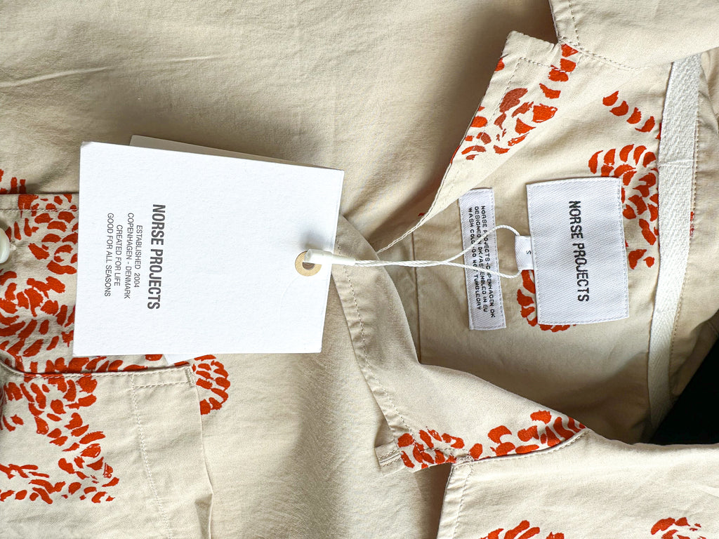 Norse Projects Carsten Print Oatmeal Vintage Inspired Short Sleeved Vacation Shirt - House Of Huntington
