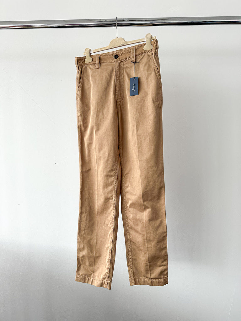 Drake's Chino Trousers In Sand - House Of Huntington