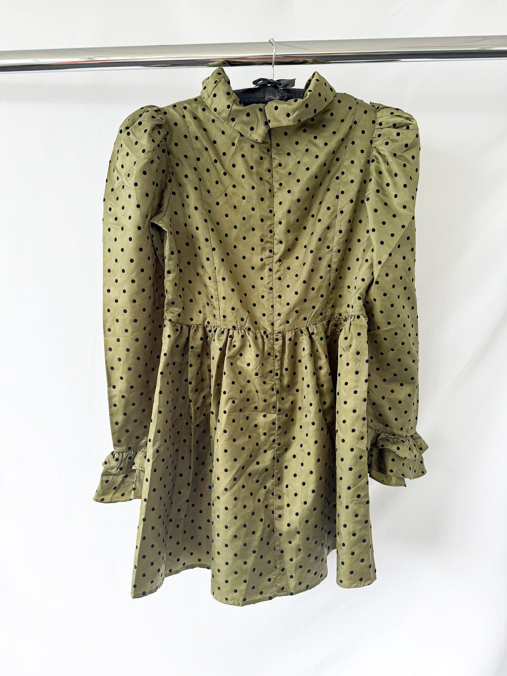 Batsheva Olivgrünes Prairie-Minikleid mit Tupfenmuster