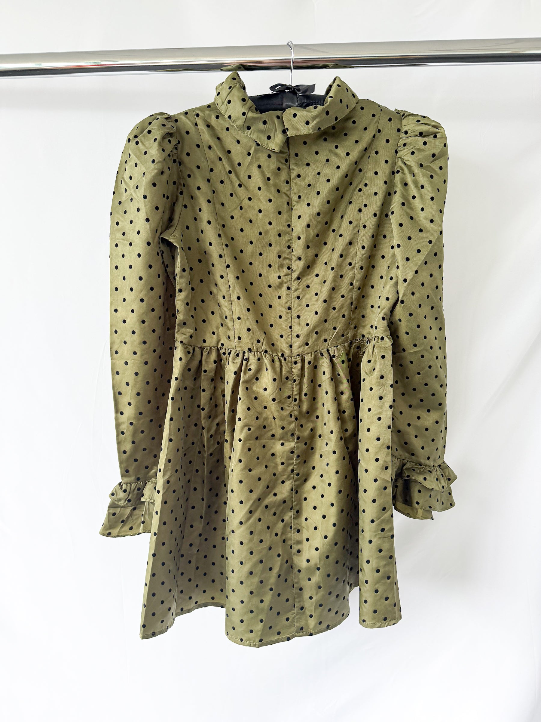 Batsheva Olivgrünes Prairie-Minikleid mit Tupfenmuster
