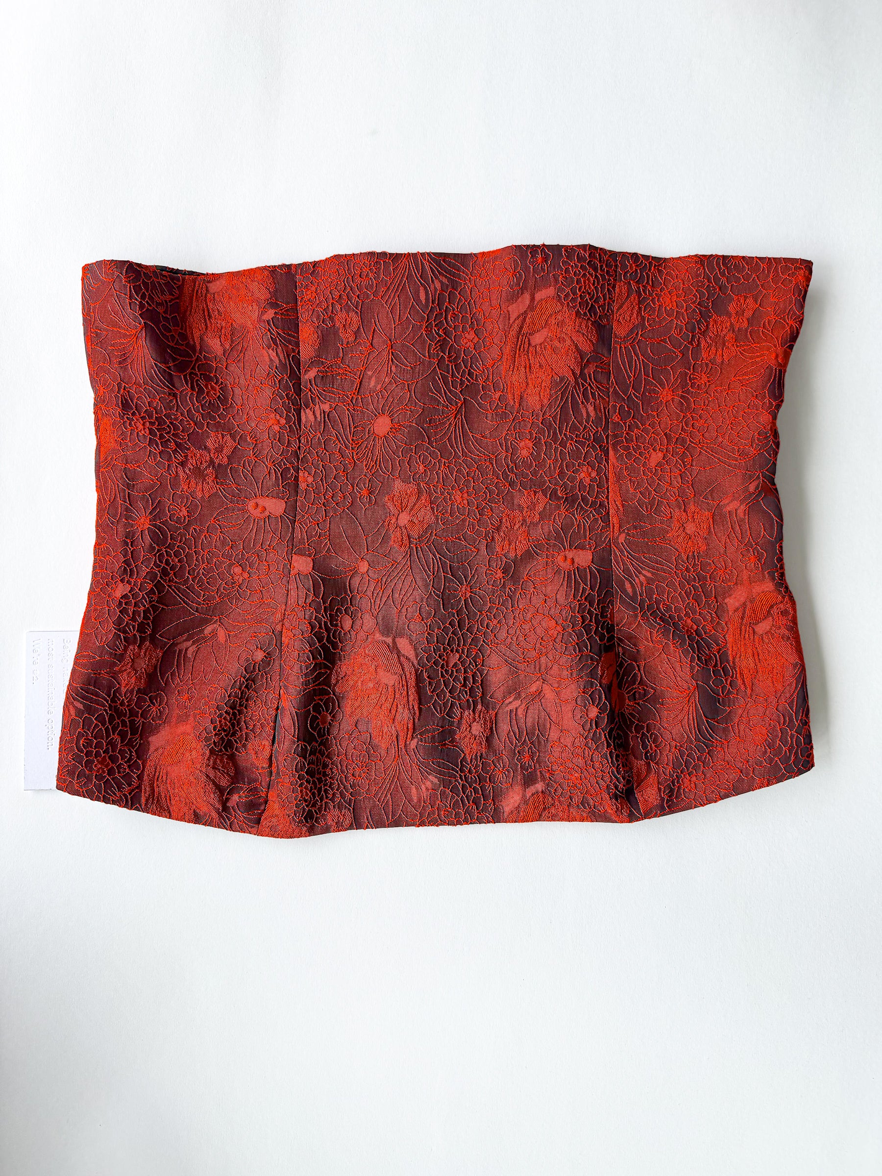 Reformation Giorgia Trägerloses Oberteil aus rotem Blumen-Jacquard