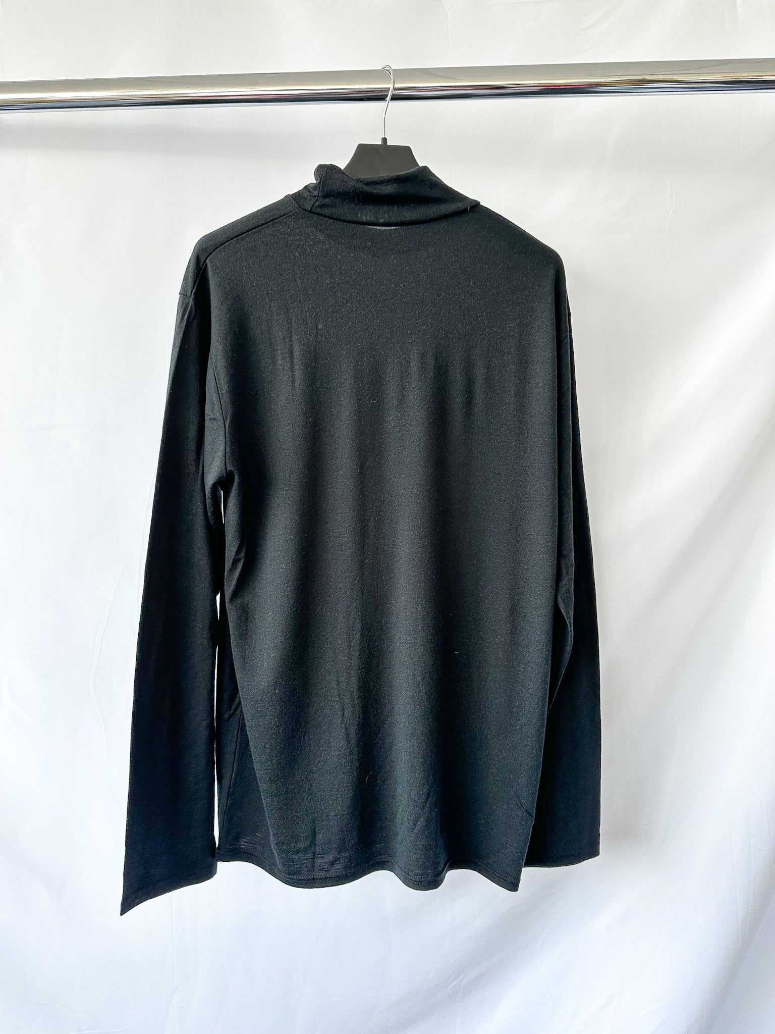 Private White VC Pullover aus Merinowolle, dunkelgrau, Rollkragen