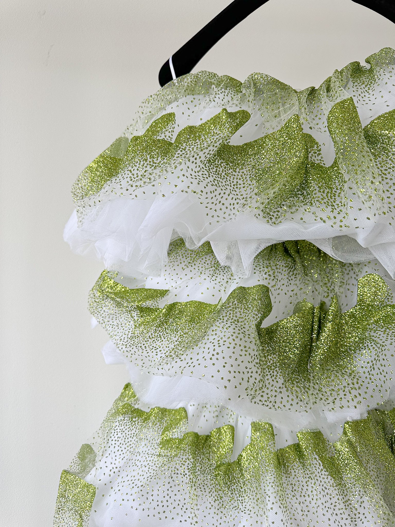 Halpern Shimmery Green Tiered Tulle Poofy Ruffle Strapless Mini Dress