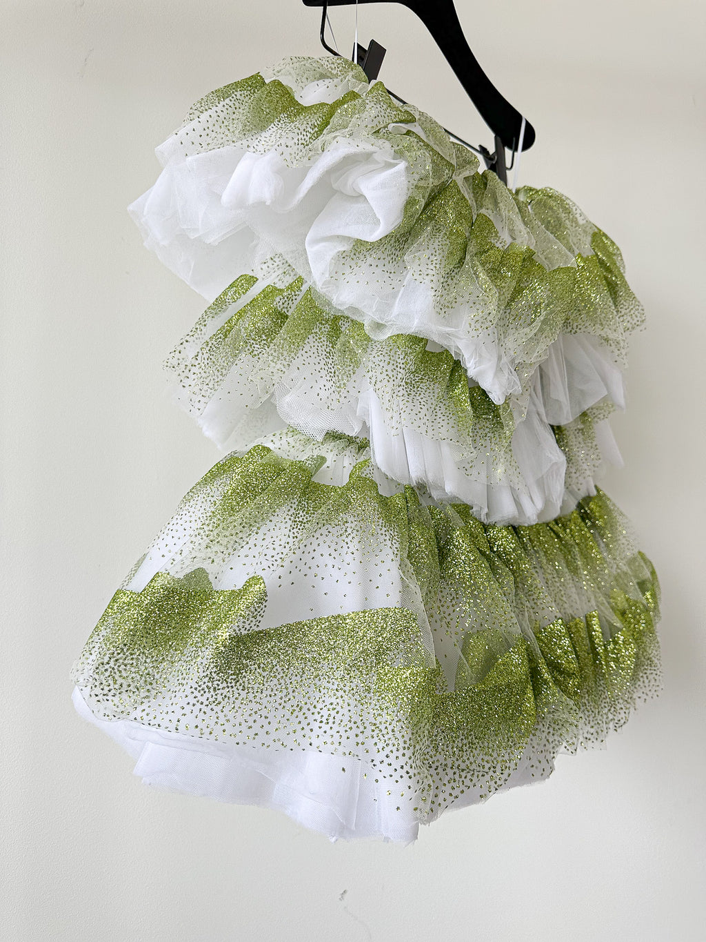 Halpern Shimmery Green Tiered Tulle Poofy Ruffle Strapless Mini Dress
