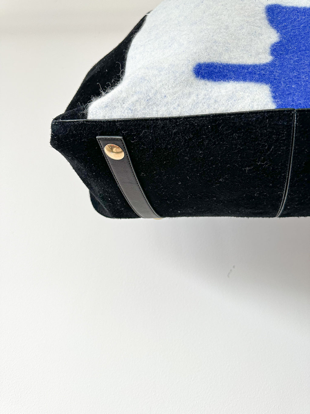 Burberry Extra große Schildtasche Blau