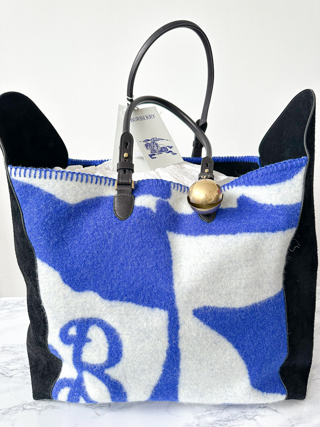 Burberry Extra große Schildtasche Blau