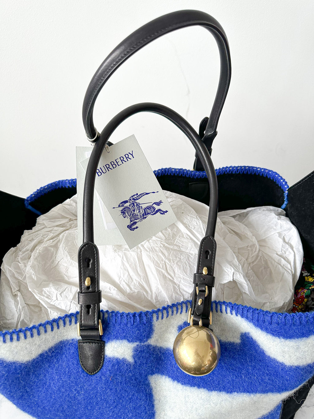 Burberry Extra große Schildtasche Blau