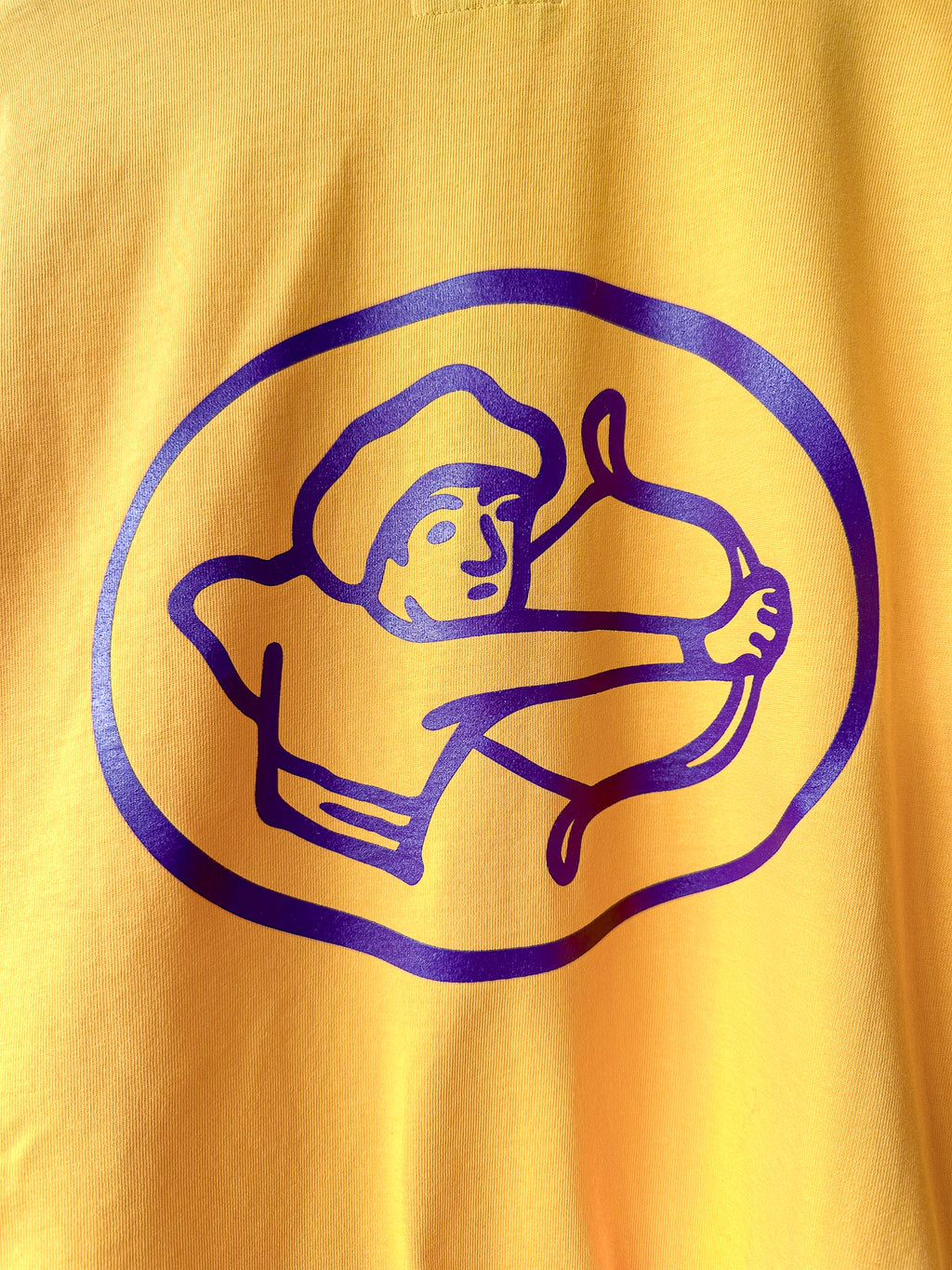 드레이크의 코발트 블루 반팔 하이킹 티셔츠