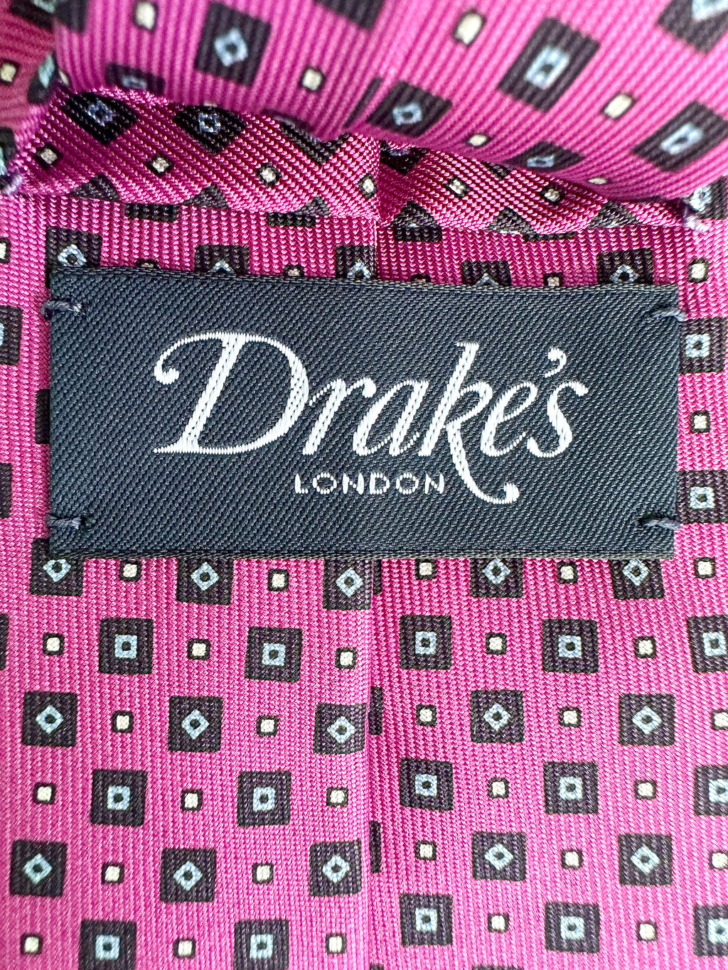 Drake's Pink Navy Diamond Geometric Print Silk Tie