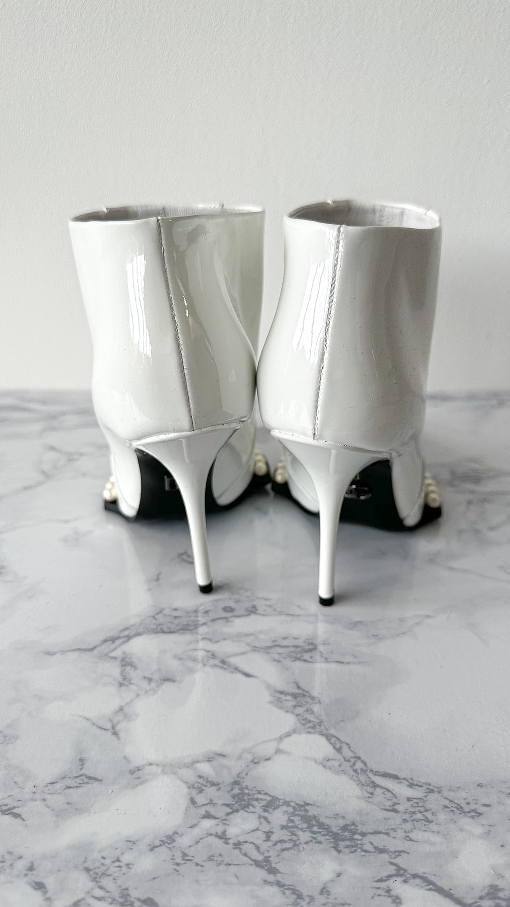 DOLCE & GABBANA White Pearl Embellished Pointed High Heel Booties (EU 35)