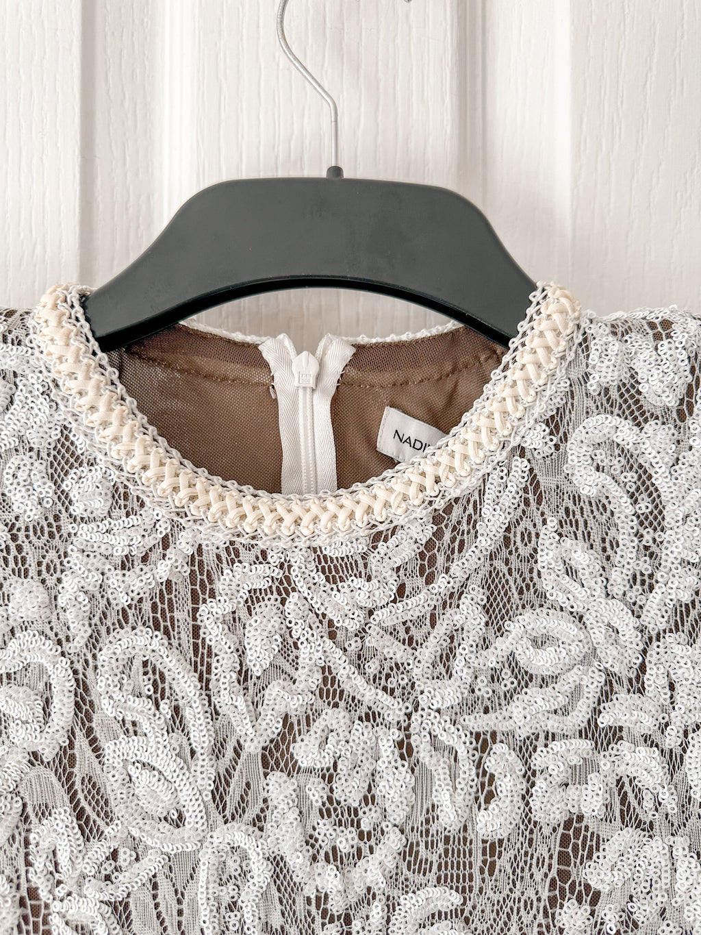 NADINE MERABI White Lace Sequinned Jumpsuit lengan panjang