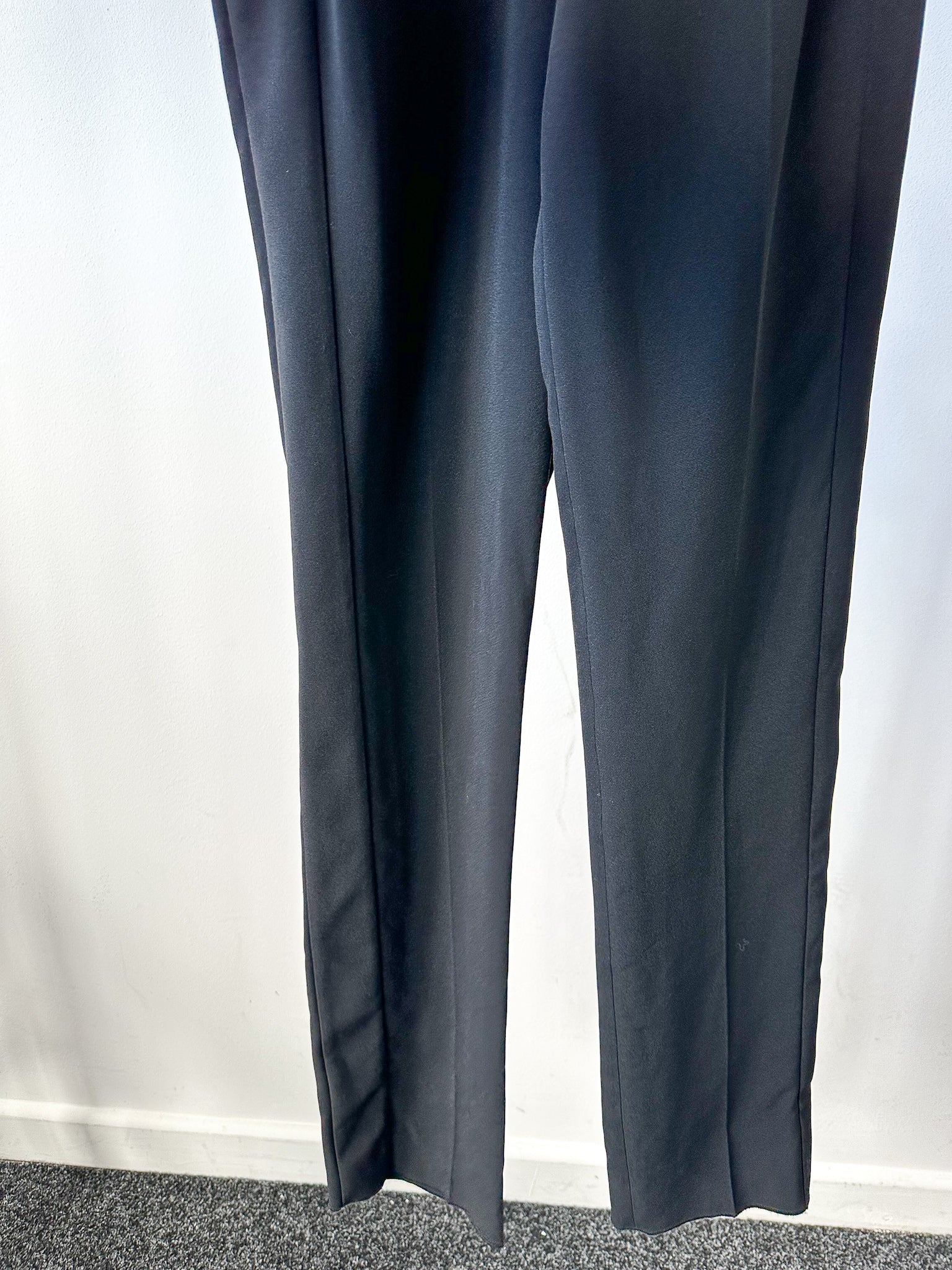 David Koma Monochrome Crepe V-Cut Strappy Black White Jumpsuit - House Of Huntington