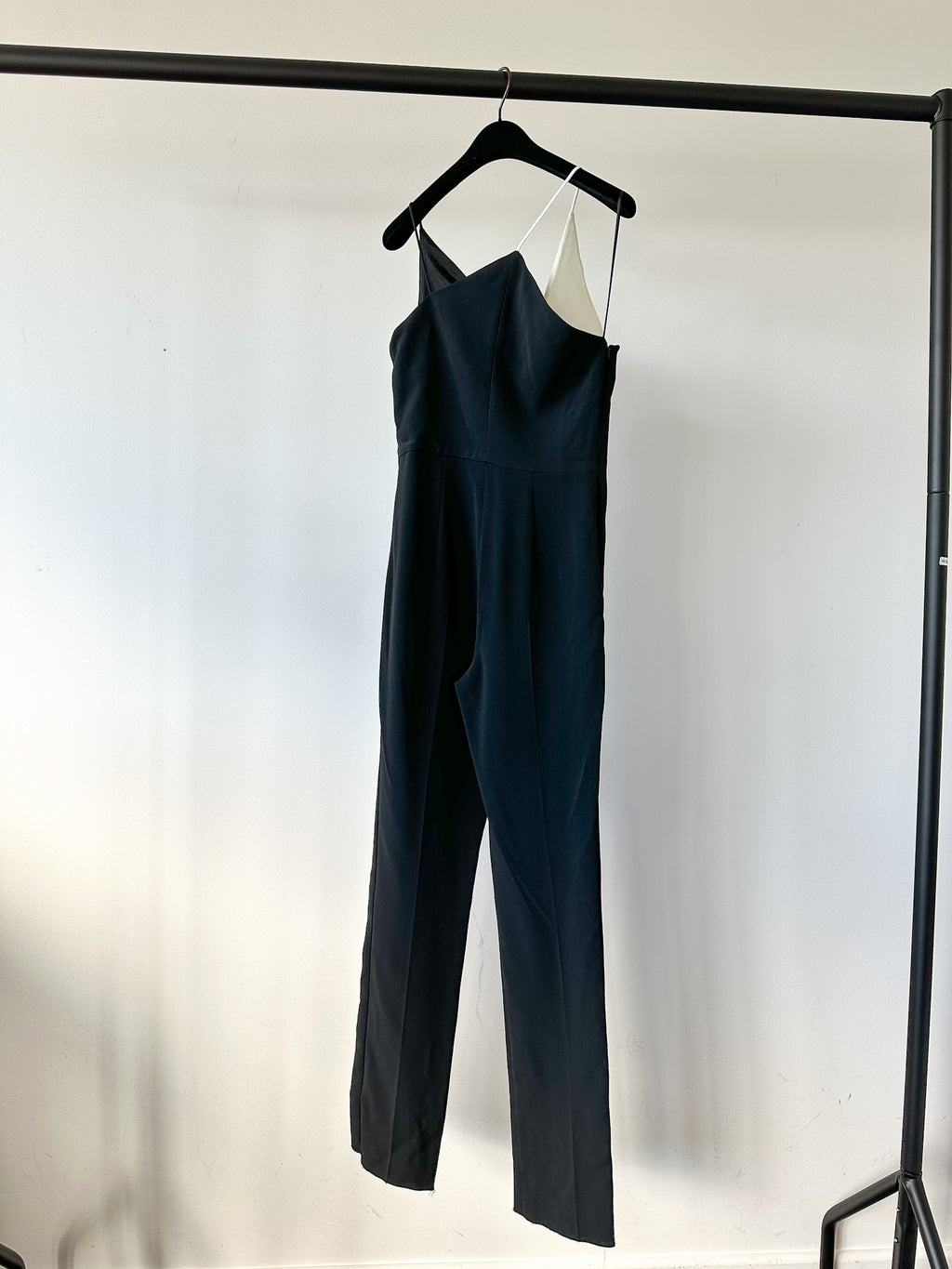 David Koma Monochrome Crepe V-Cut Strappy Black White Jumpsuit - House Of Huntington