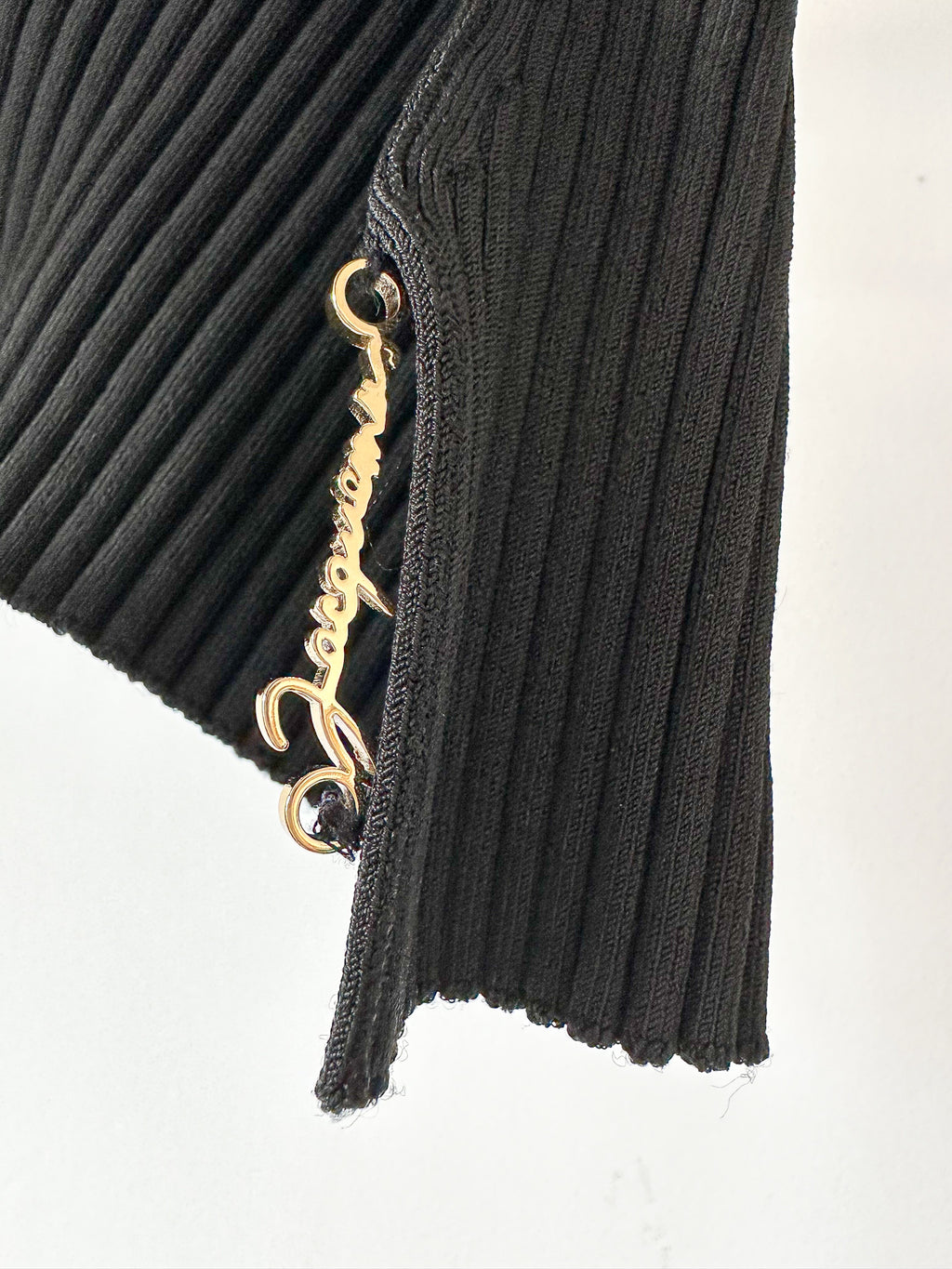 Cardigan court à lien et pendentif logo noir Jacquemus La Maille Pralu