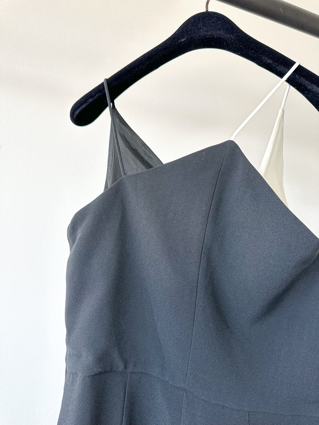 David Koma Monochrome Crepe V-Cut Strappy Black White Jumpsuit - House Of Huntington