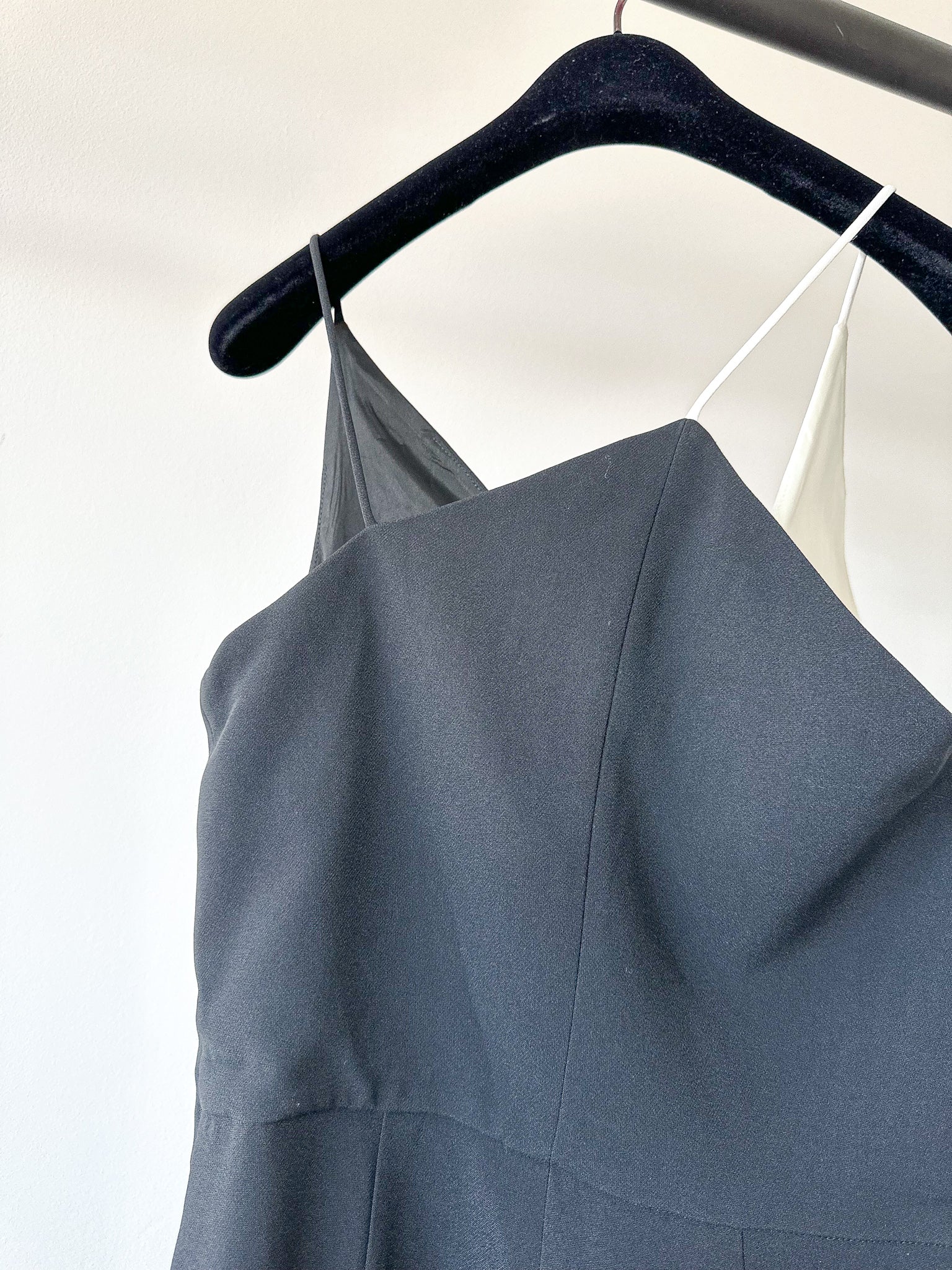 David Koma Monochrome Crepe V-Cut Strappy Black White Jumpsuit - House Of Huntington