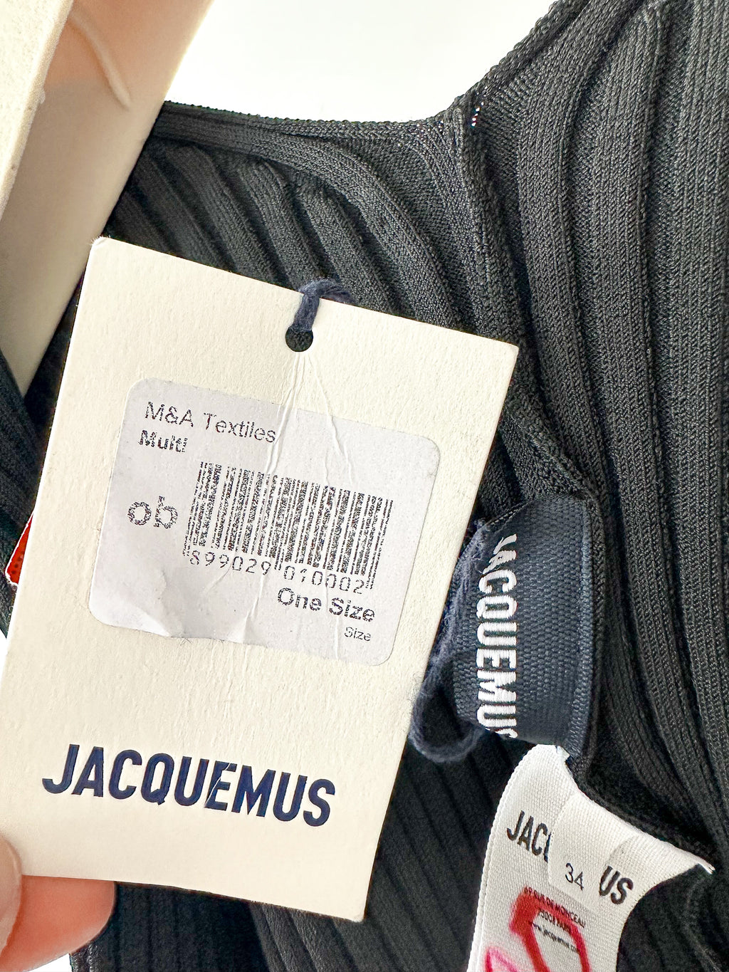 Cardigan court à lien et pendentif logo noir Jacquemus La Maille Pralu