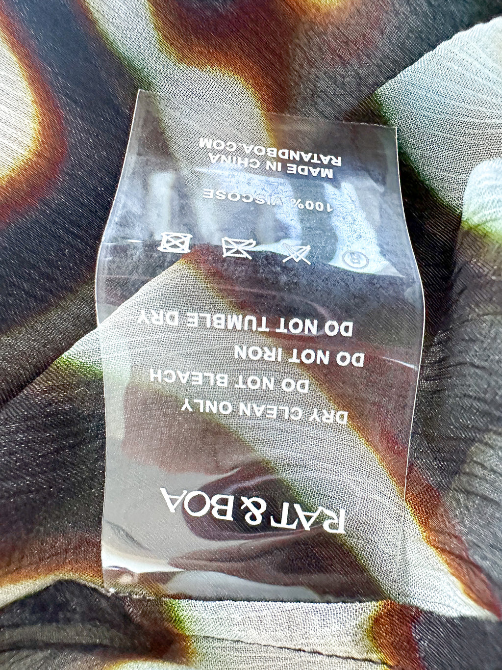 Rat and Boa – Astra – Chiffon-Tunika-Maxikleid mit Animalprint