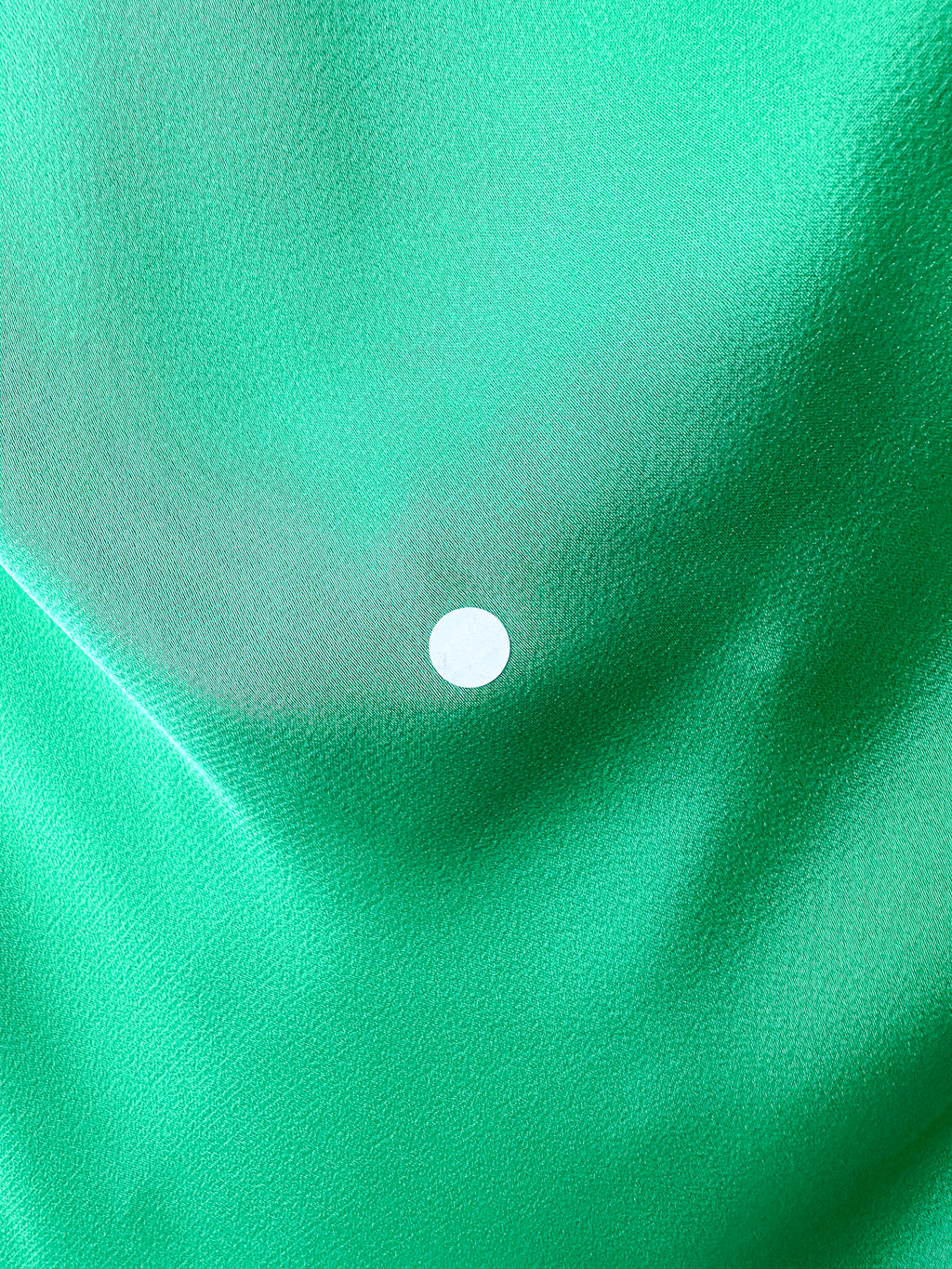 Rat and Boa Grünes Azzara-Maxikleid aus Satin mit Drapierung