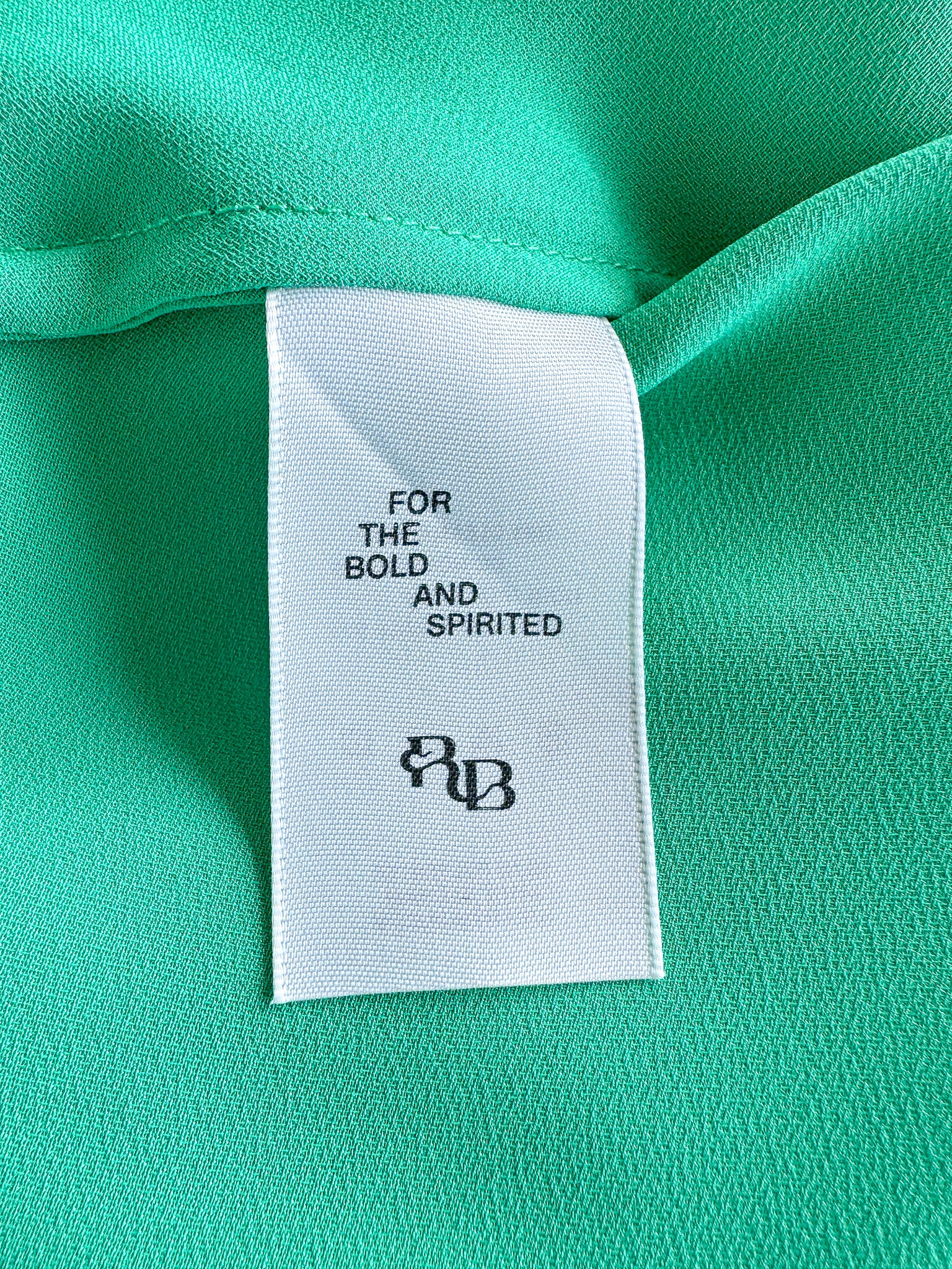 Rat and Boa Grünes Azzara-Maxikleid aus Satin mit Drapierung