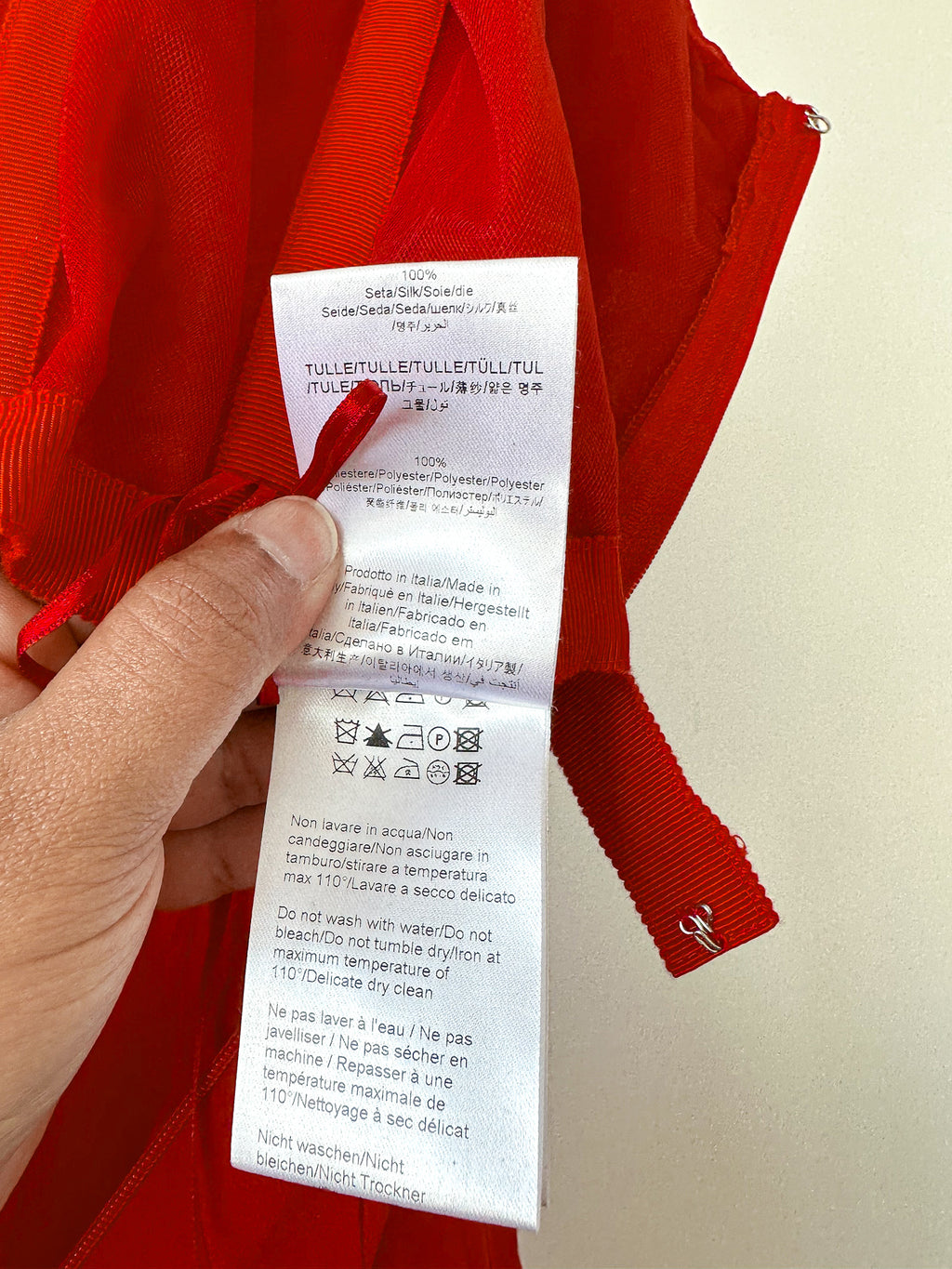 Giambattista Valli – Rotes Tüllkleid mit Herzausschnitt