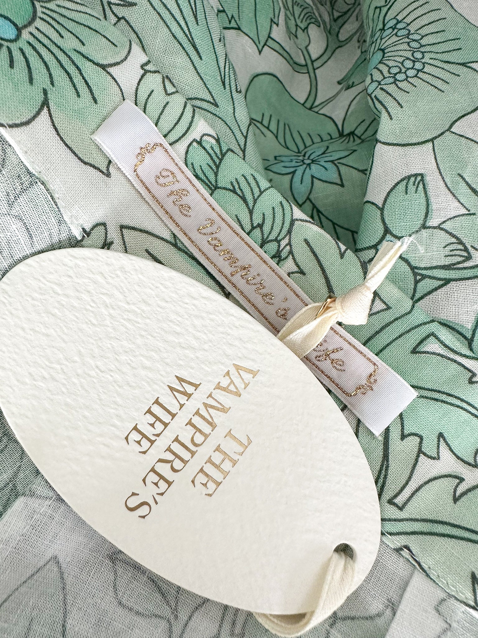 The Vampire's Wife The Persuasion Linen Floral Green High Waist Shorts - House Of Huntington