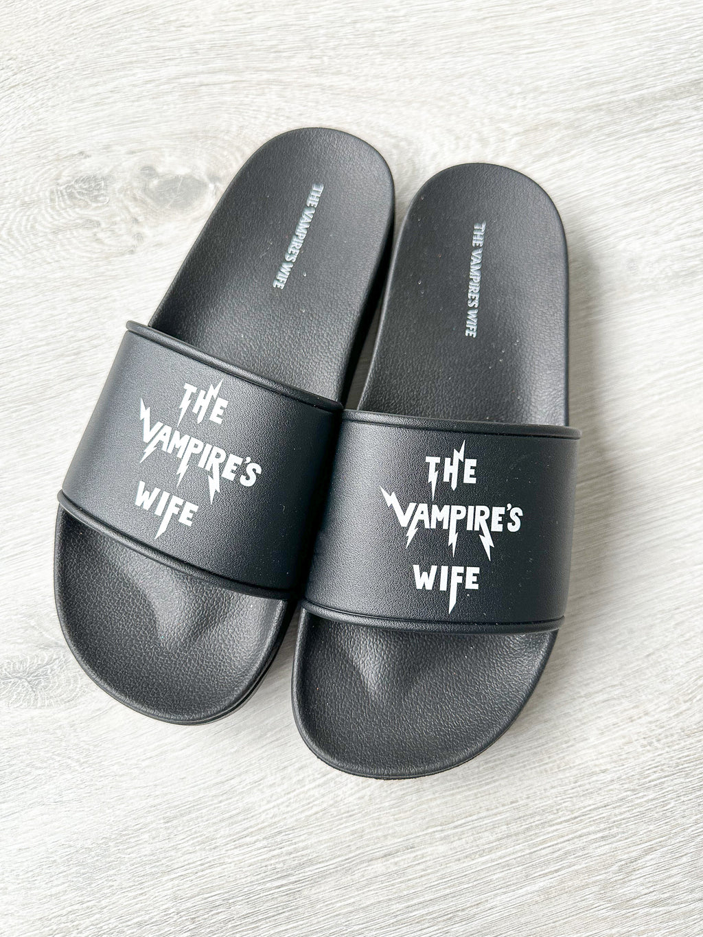 The Vampire's Wife Mens Black Logo Detail Sandals Sliders - House Of Huntington