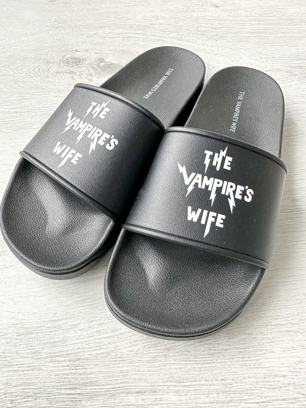 The Vampire's Wife Mens Black Logo Detail Sandals Sliders - House Of Huntington