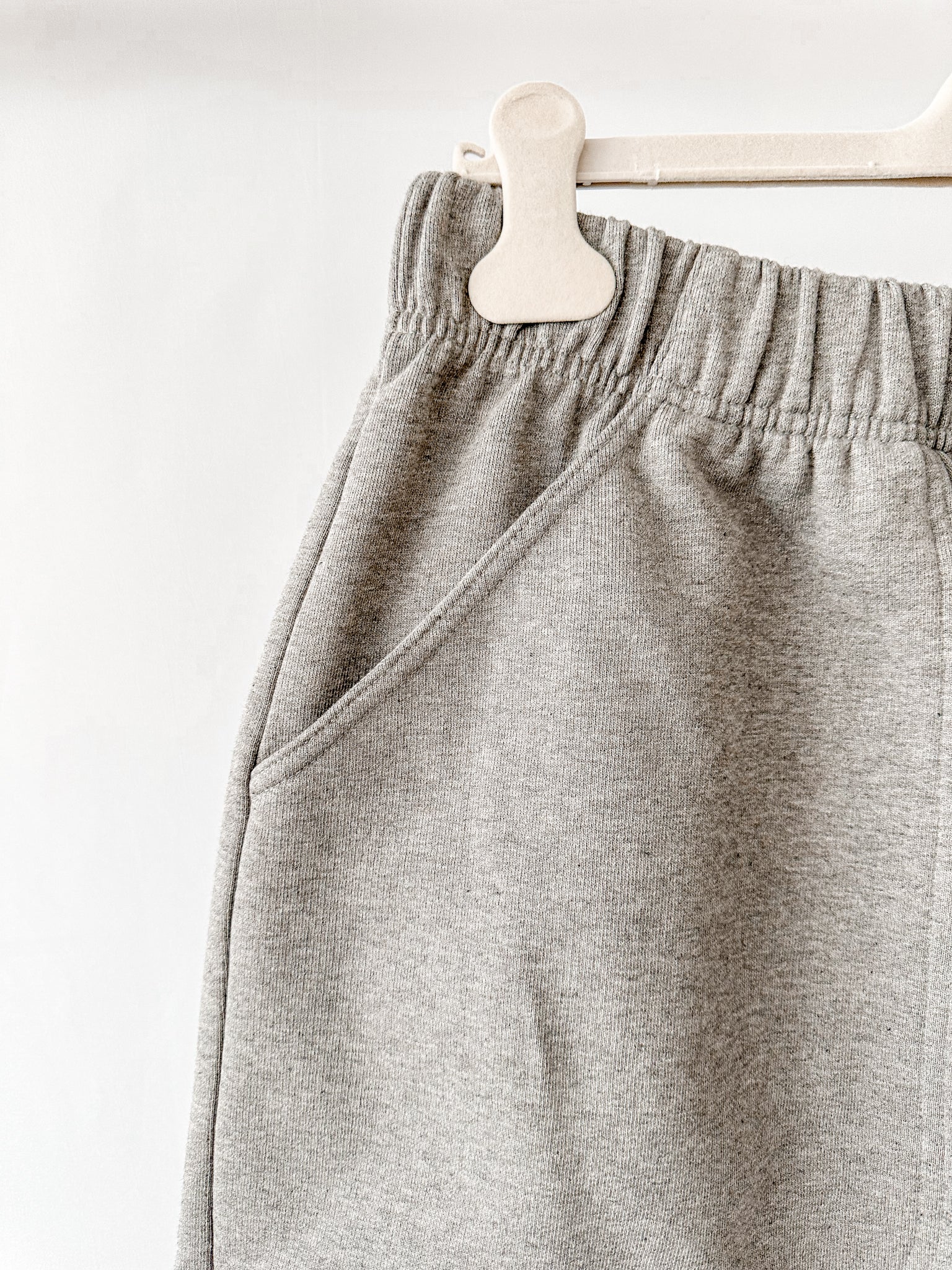 Drake's Grey Cotton D Flag Emblem Jogger Shorts