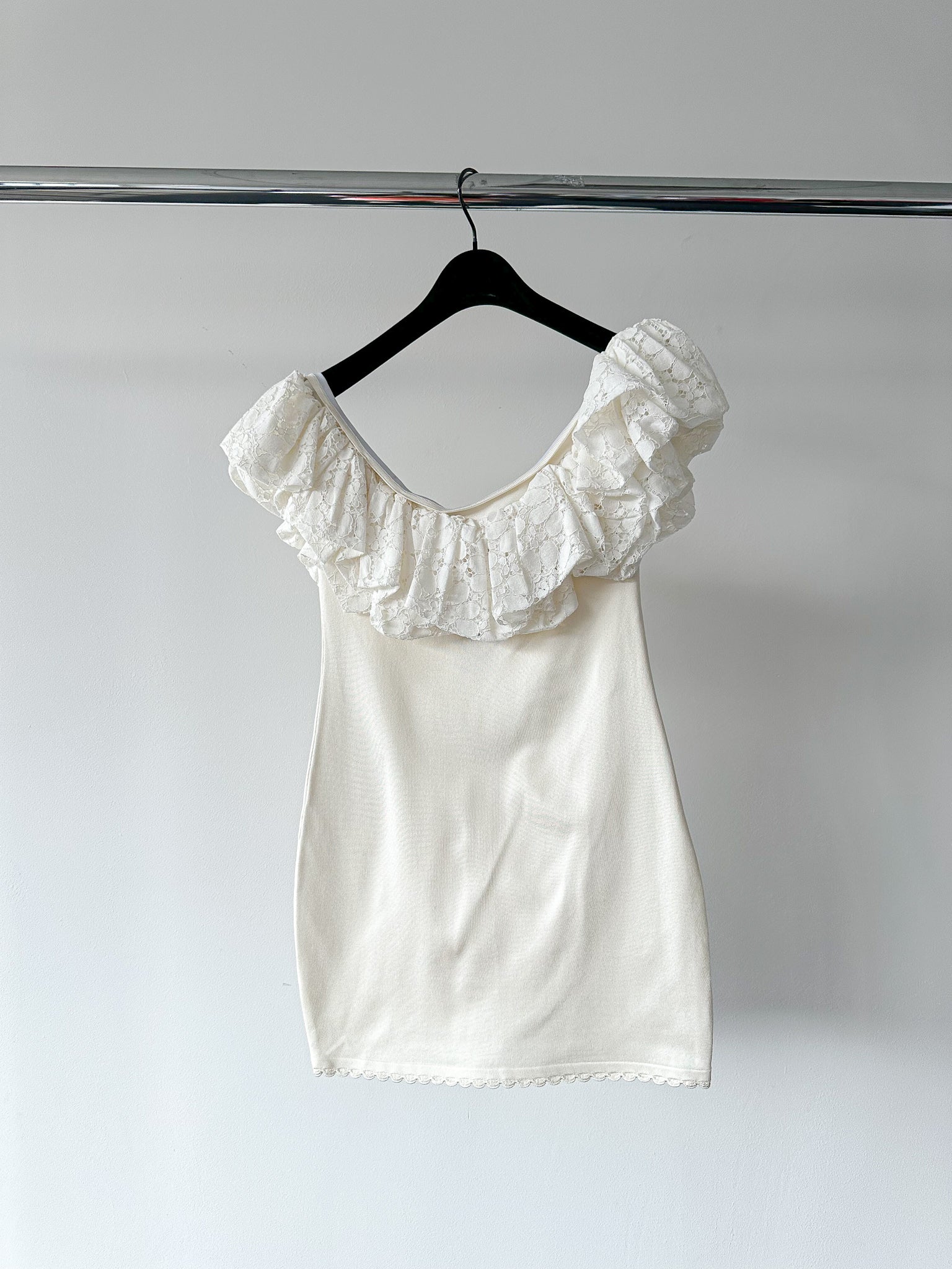 Alexandra Vauthier White Voluminous Ruffle Trim Off Shoulder Mini Dress - House Of Huntington