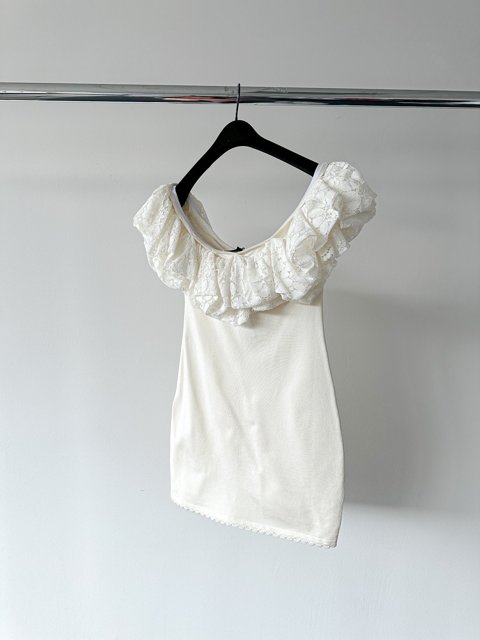 Alexandra Vauthier White Voluminous Ruffle Trim Off Shoulder Mini Dress - House Of Huntington