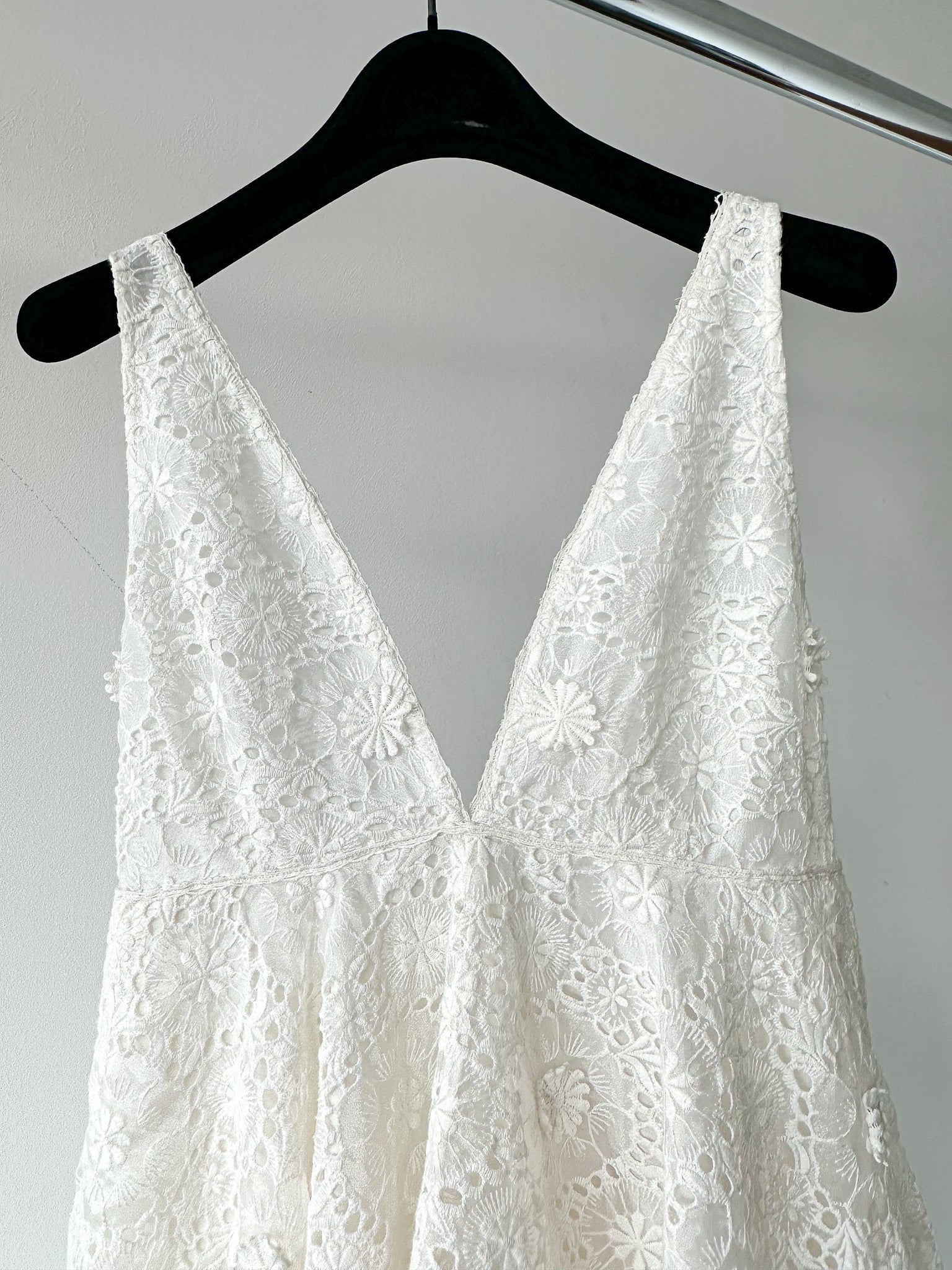LoveShackFancy Bridal White Romantic Lace Bow Back Wedding Gown - House Of Huntington