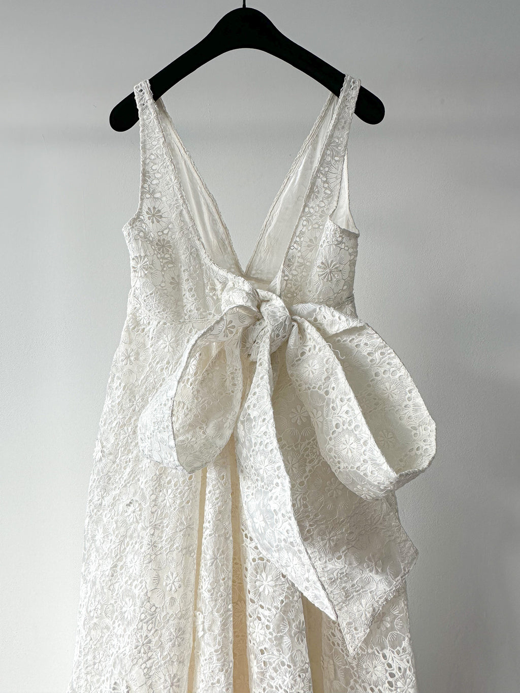 LoveShackFancy Bridal White Romantic Lace Bow Back Wedding Gown - House Of Huntington