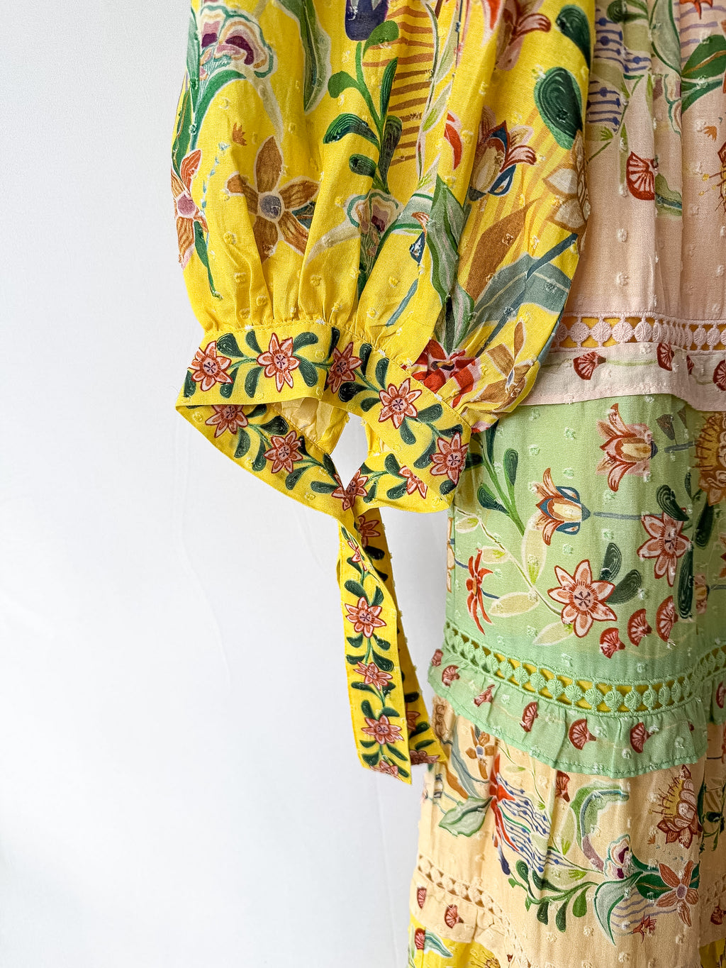Robe longue Farm Rio à imprimé floral jaune