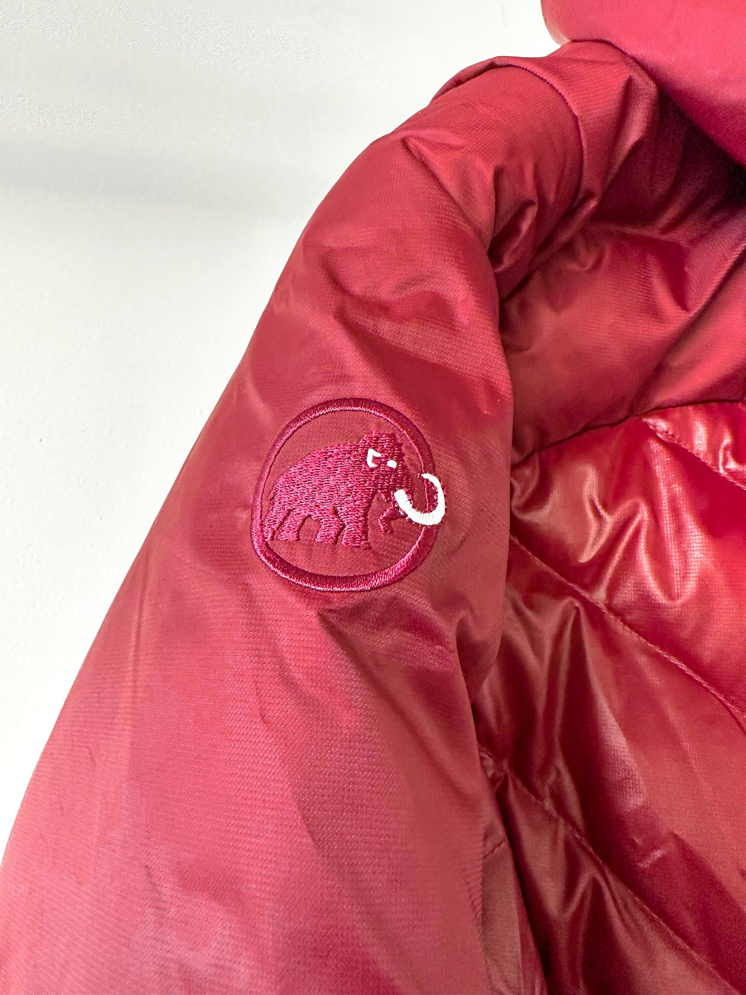 후드가 달린 파카 여성용 마모트 스노우 덕 다운 화이트혼