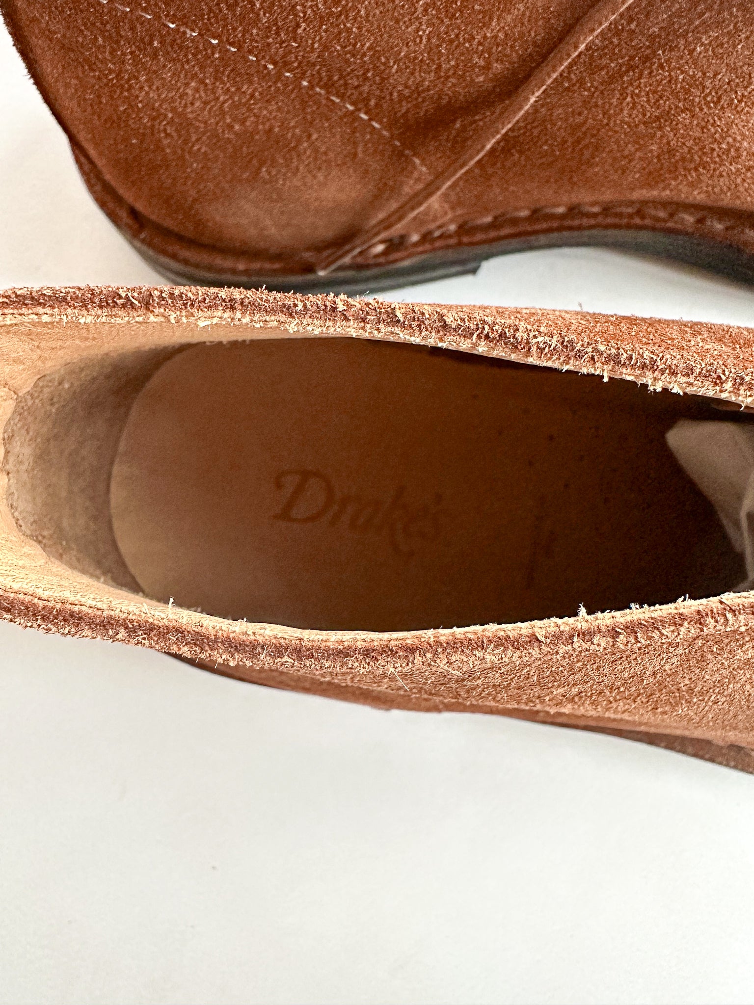 Drake's Crosby Moc-Toe Chukka Boot Light Brown Roughout Suede with Rubber Sole