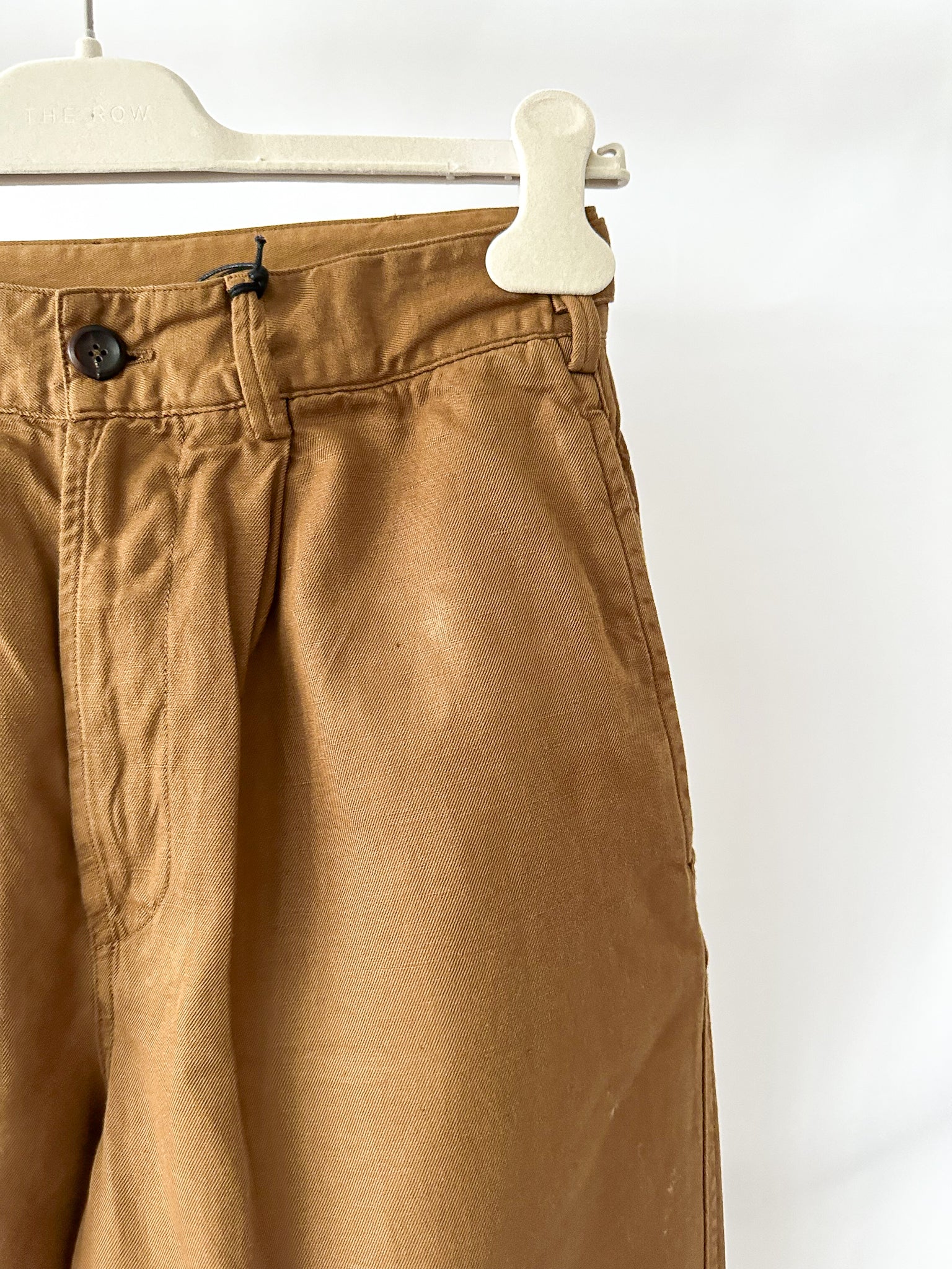 Drake's Brown Single Pleat Chino