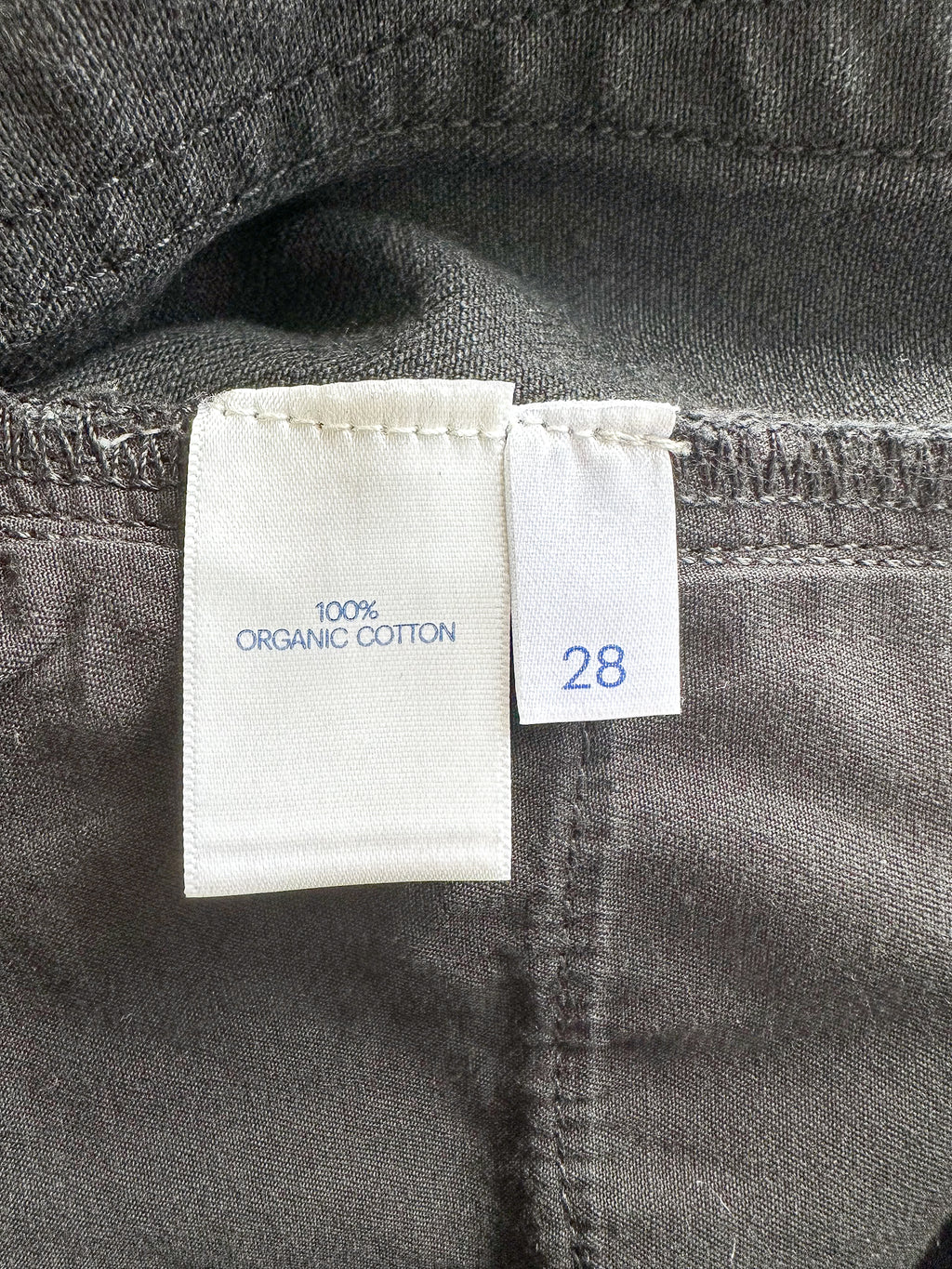 Jean droit en coton biologique noir Raey