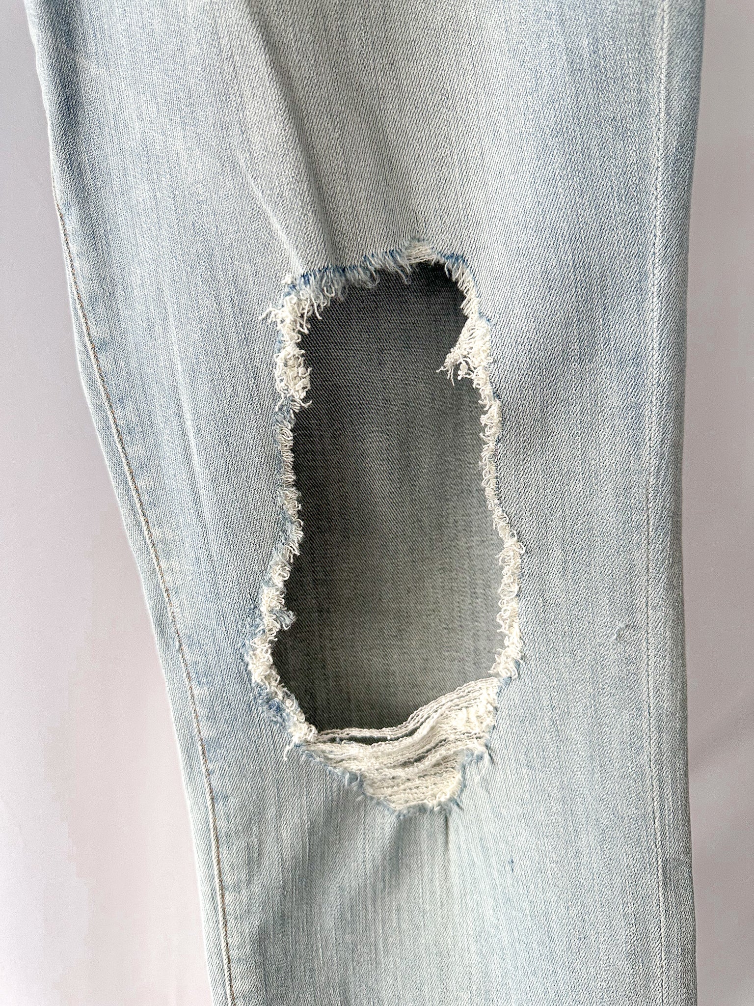 Good American Good Cuts Light Blue Distressed Jeans
