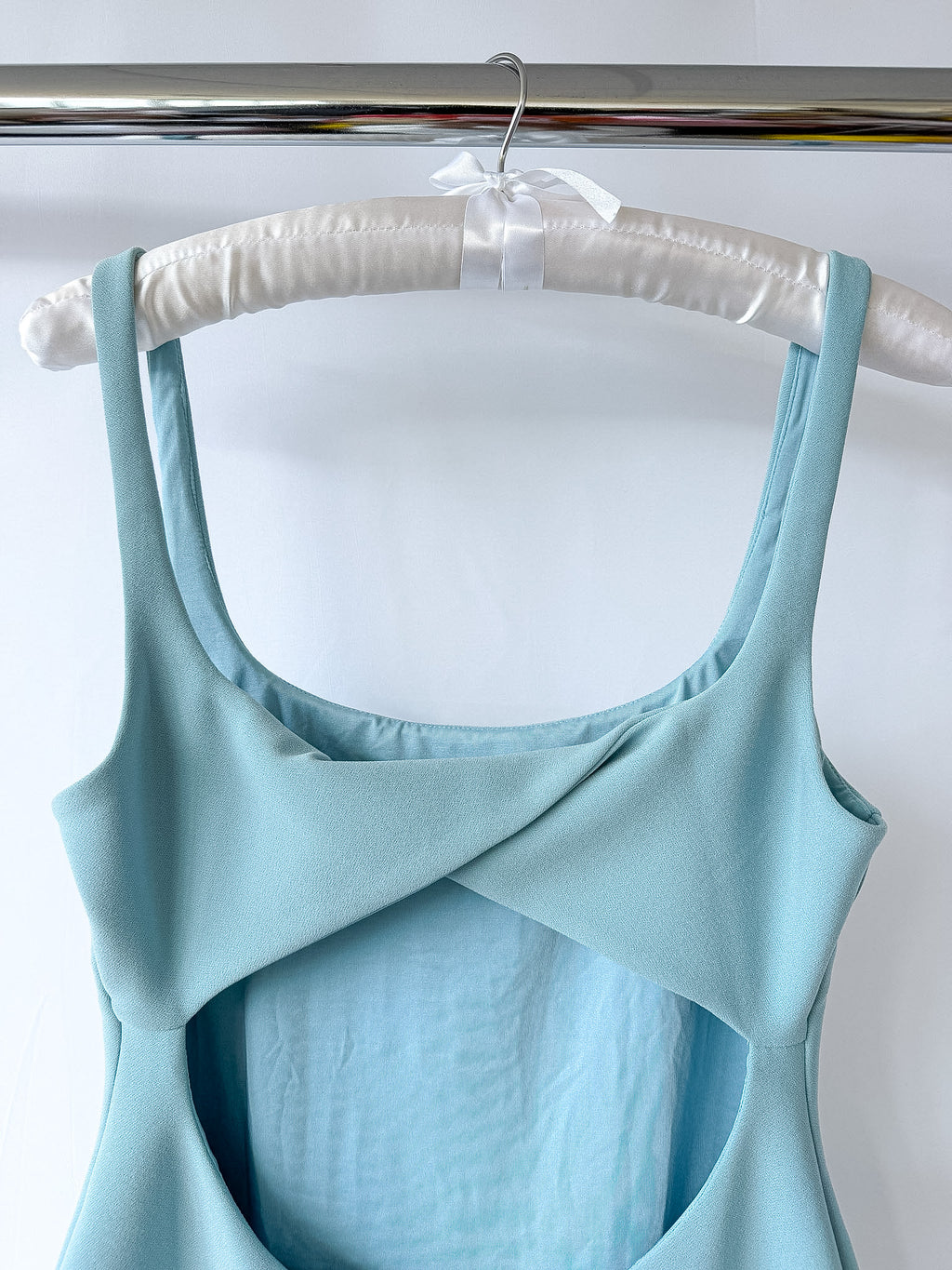 Bec + Bridge Reina Blue Open-Back Stretch-Woven Mini Dres