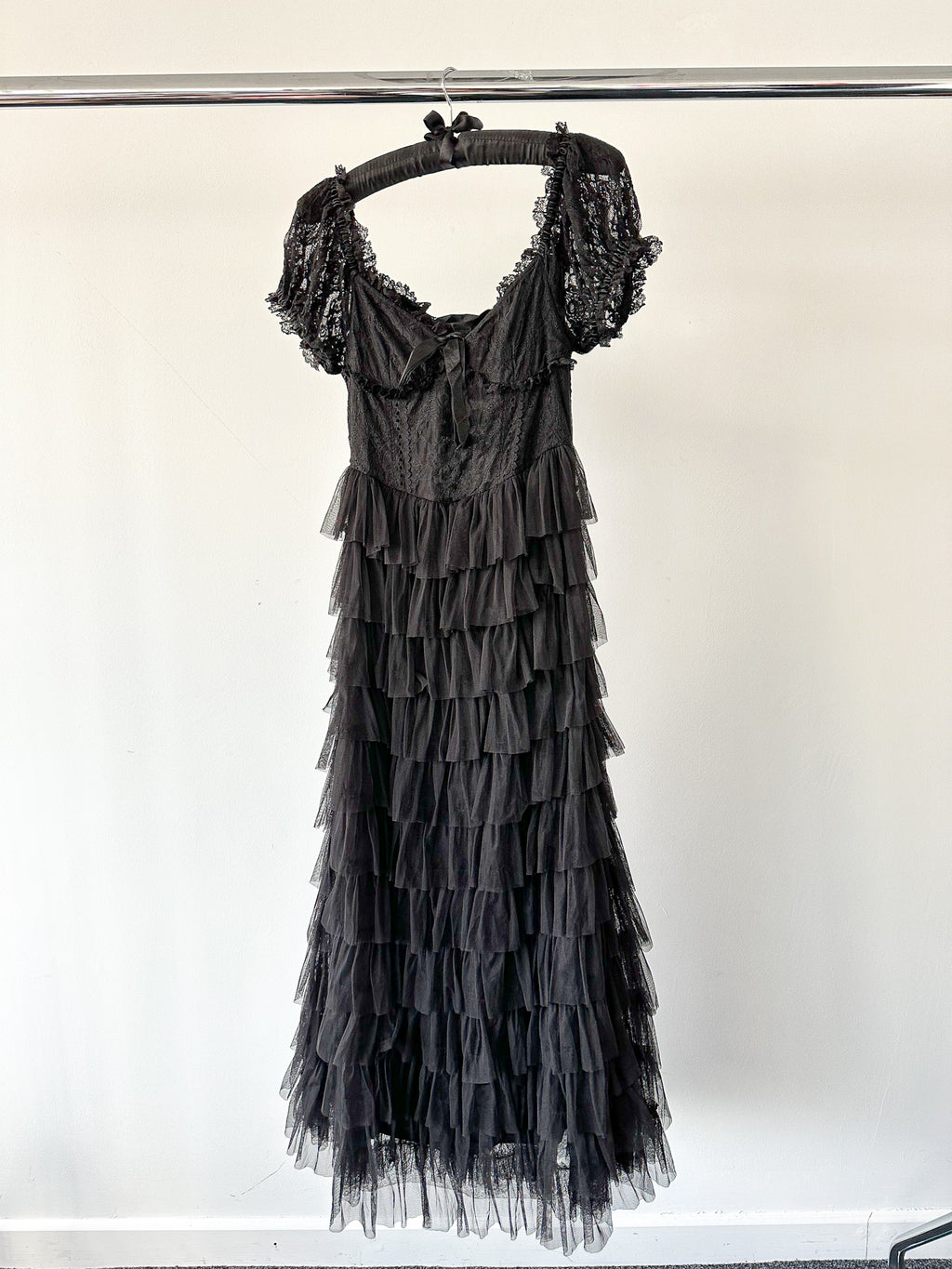 Amy Jane London Black Lace Sweetheart Neck Coquette Sofia Maxi Tulle Dress - House Of Huntington