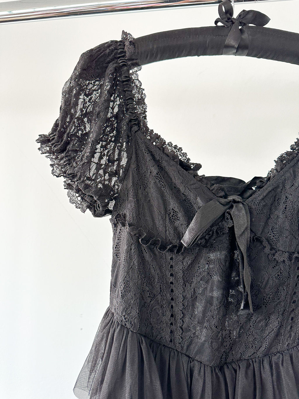 Amy Jane London Black Lace Sweetheart Neck Coquette Sofia Maxi Tulle Dress - House Of Huntington